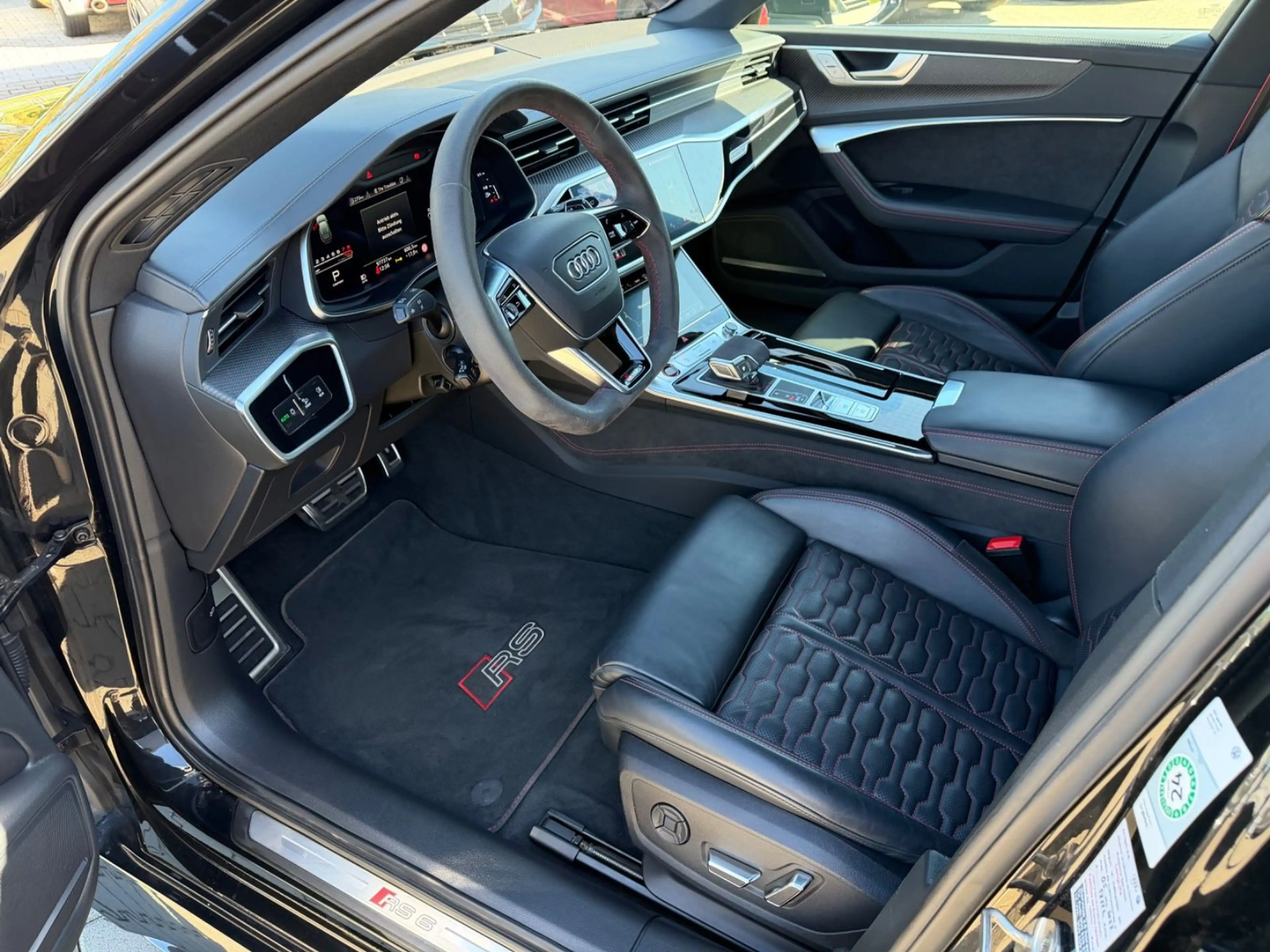 Audi RS6 °Keramik°HeadUp°Laser°Carbon°22 Zoll°Pano — photo 11