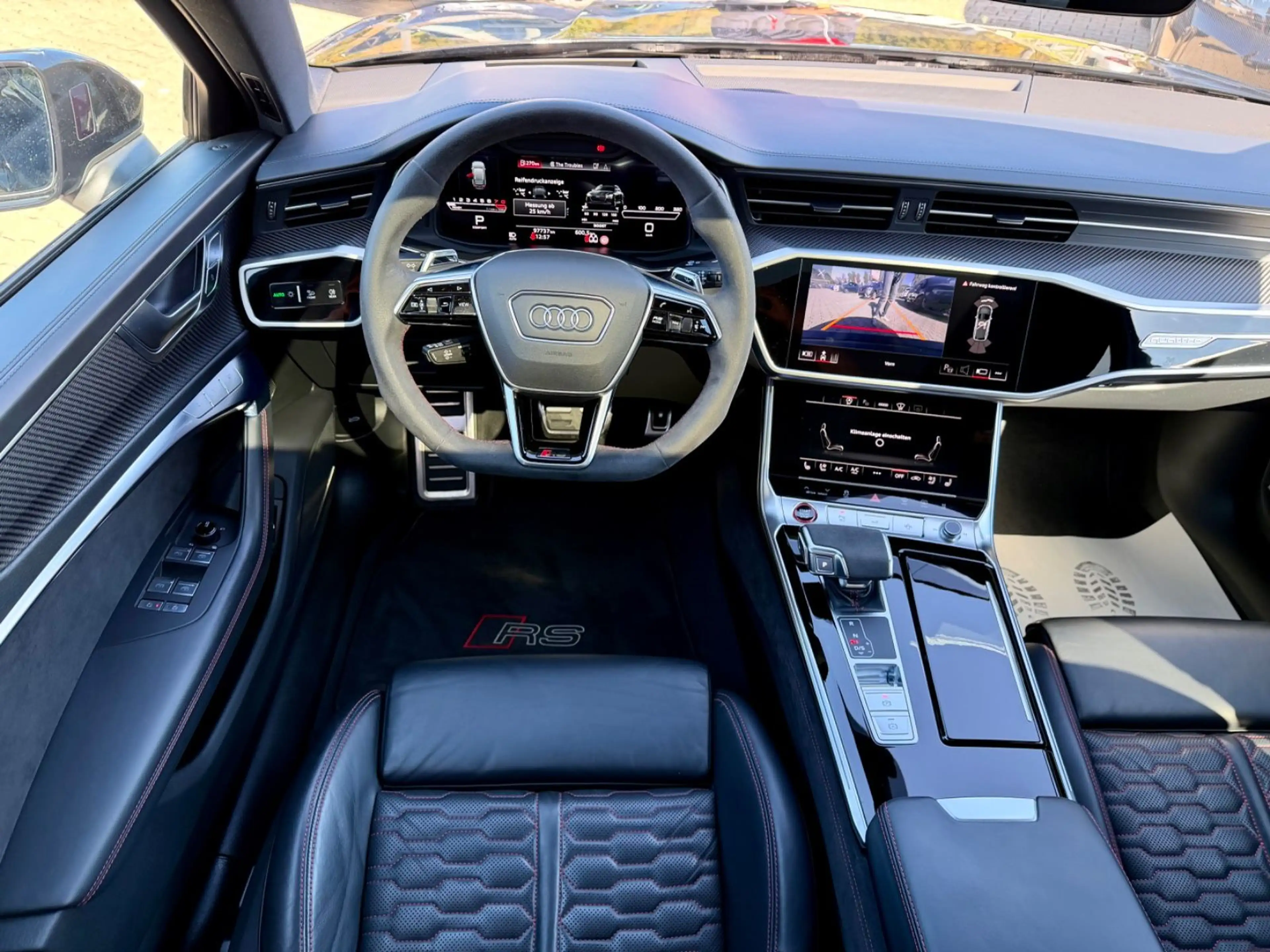 Audi RS6 °Keramik°HeadUp°Laser°Carbon°22 Zoll°Pano — photo 10