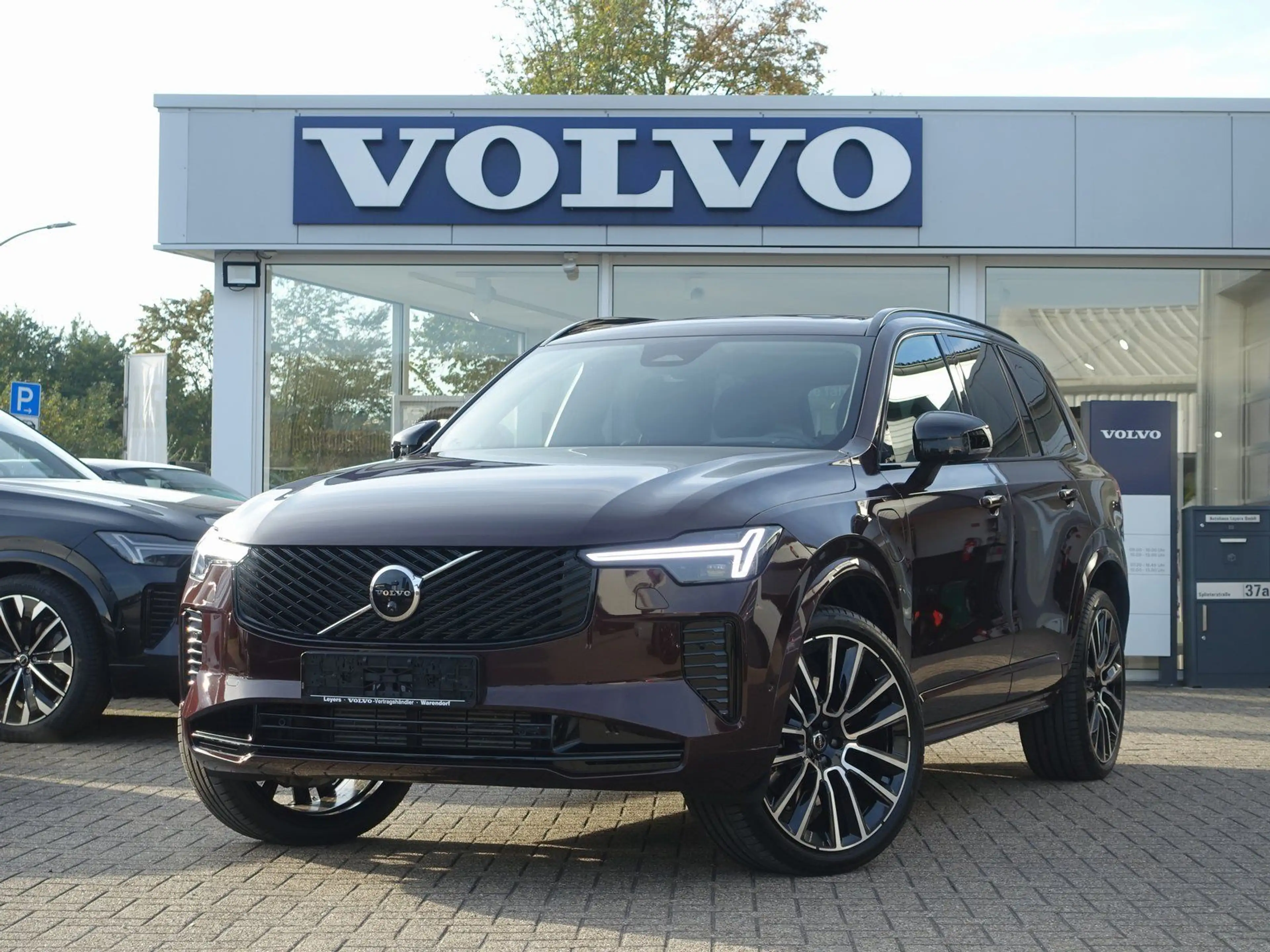 Volvo XC90 Ultra Dark T8 AWD Plug-in /B&W/Pano/FourC
