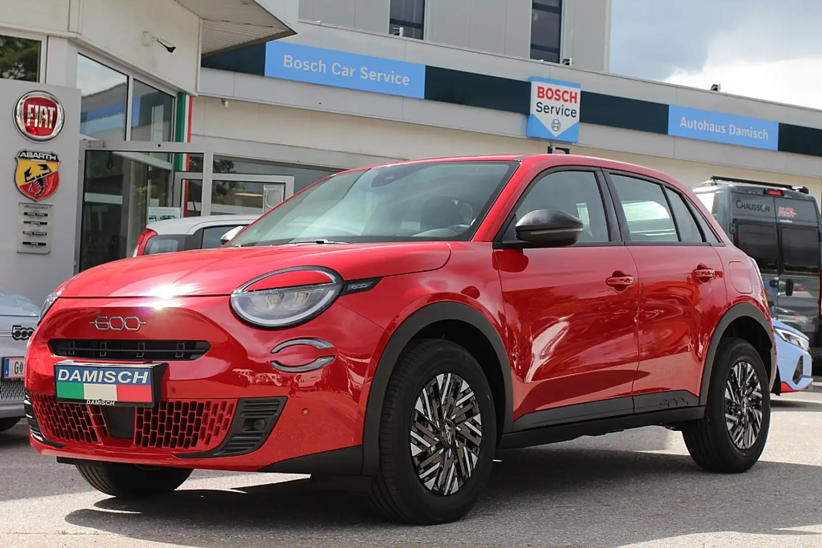 Fiat 600 Hybrid mHEV 110 6-Gang eDCT  inkl. Komfort & St... Rot - 1