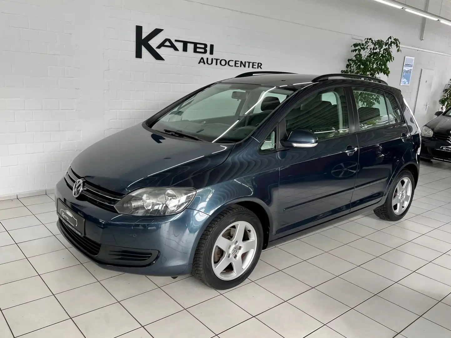 Volkswagen Golf Plus VI 1.6 TDI Comfortline HU 08.2026 Blau - 1