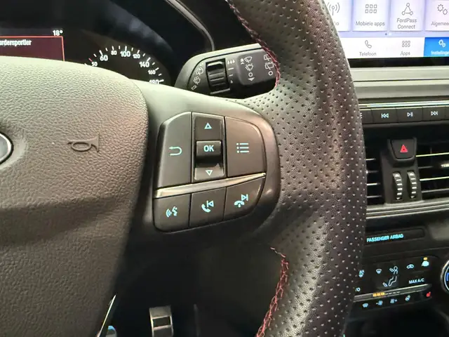 Ford Focus view 13
