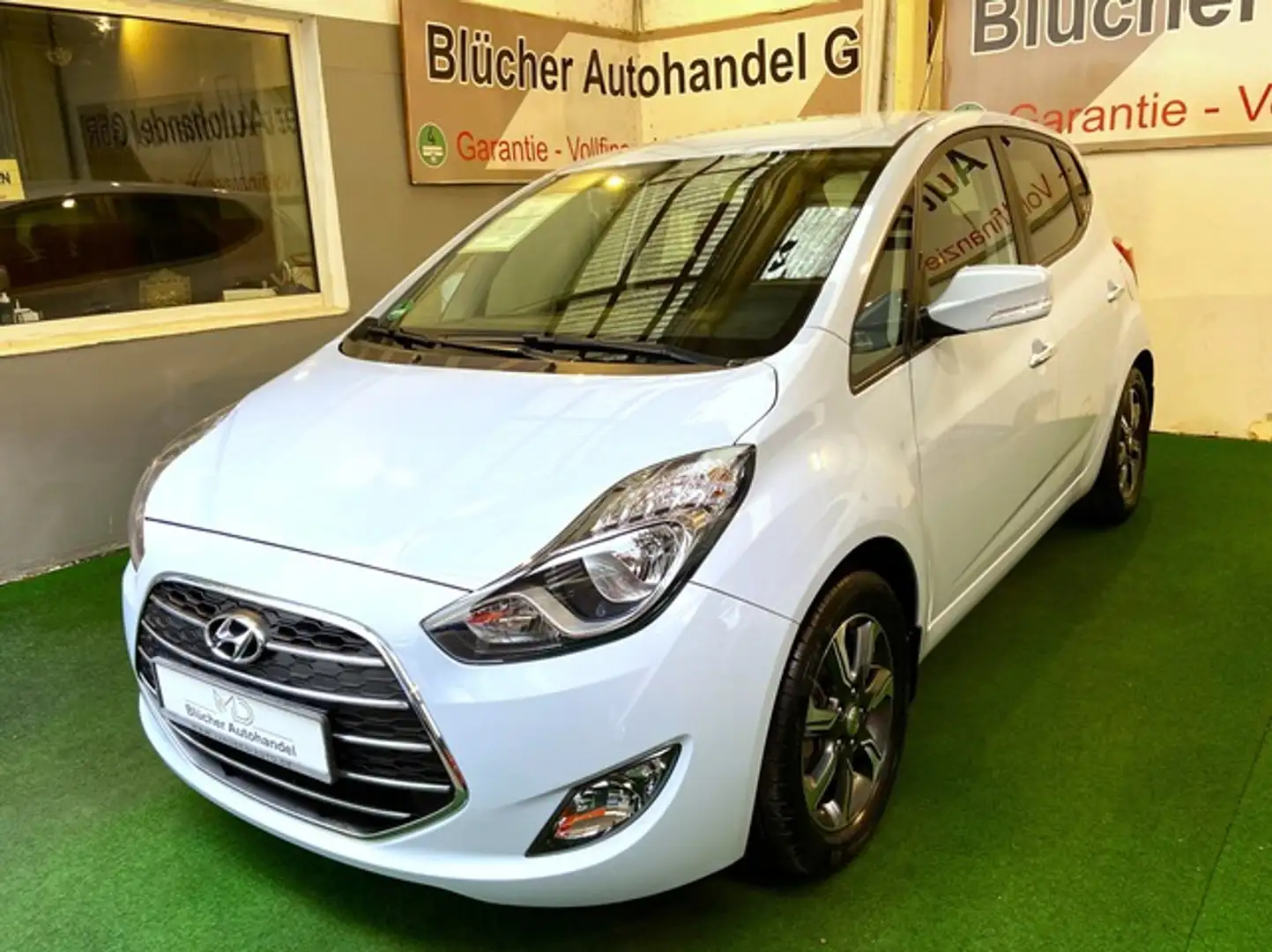 Hyundai iX20 Space Plus  Automatik Navi Bluetooth Kamira Wit - 1