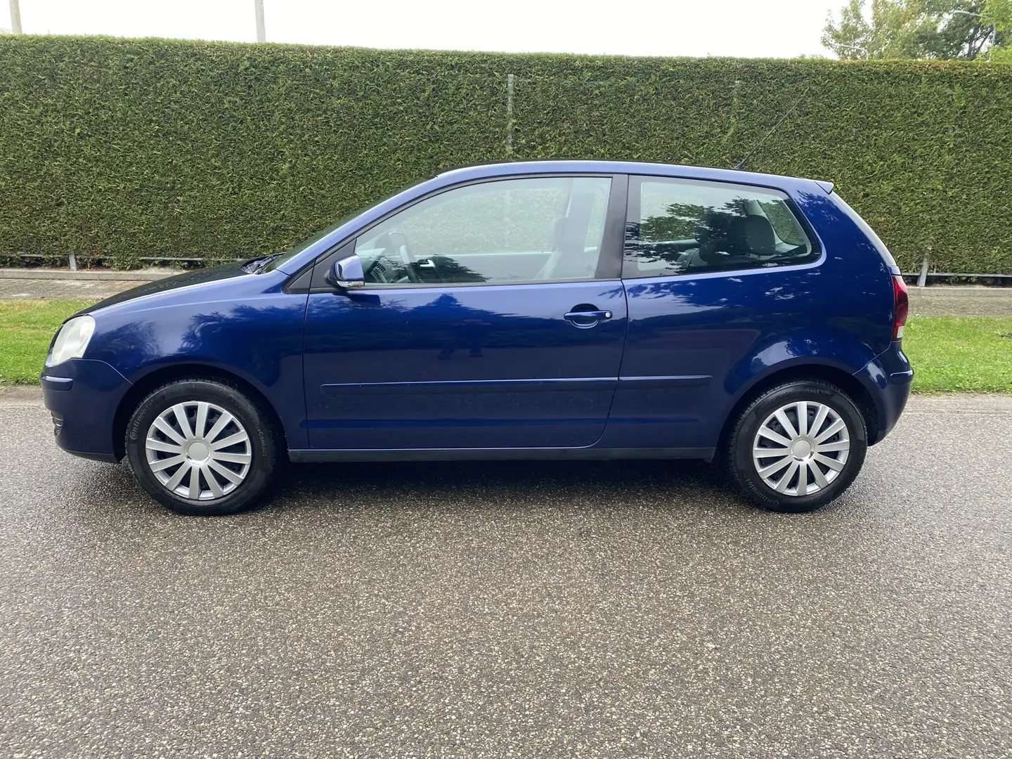 Volkswagen Polo 1.2-12V Optive nette Auto Bleu - 2