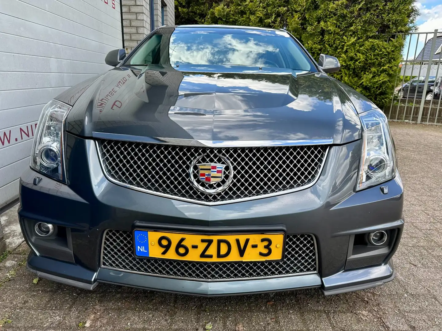 Cadillac CTS -V 6.2 V8 Supercharged, NAP, 74.696km, nieuwstaat! Grau - 2