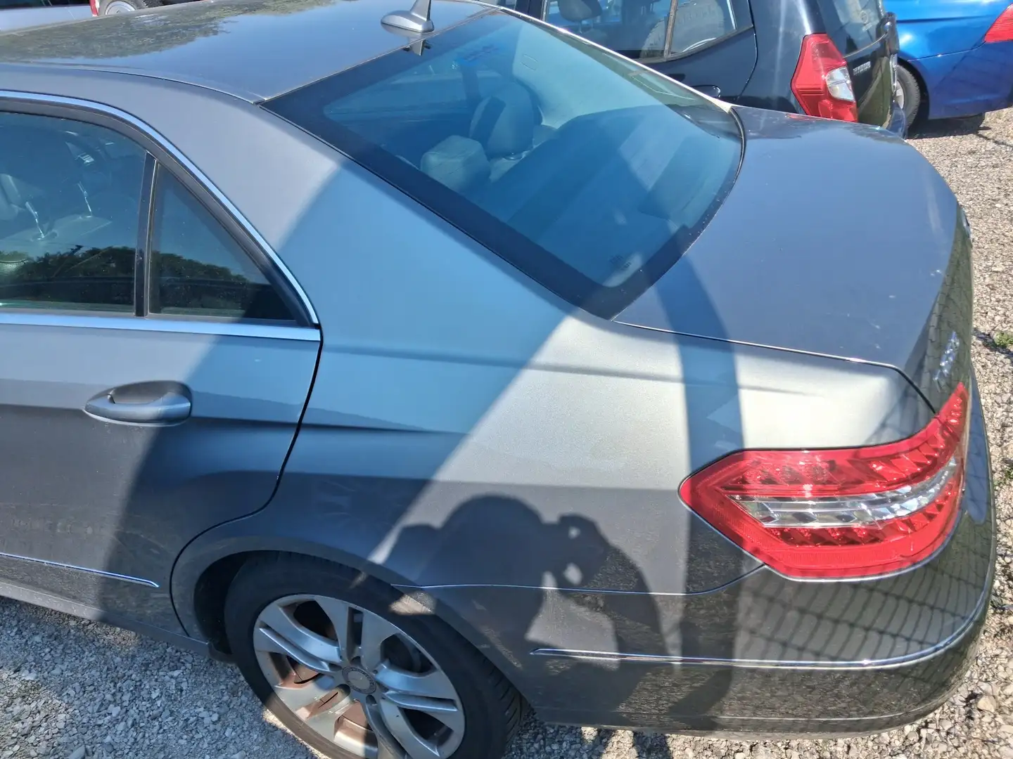 Mercedes-Benz E 220 Export oder Händler auto startet normal - 2