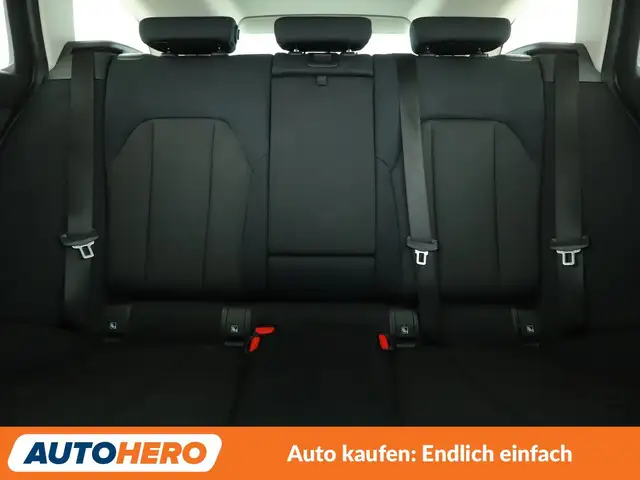 BMW 3 Series view 15