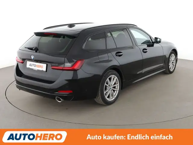 BMW 3 Series view 6