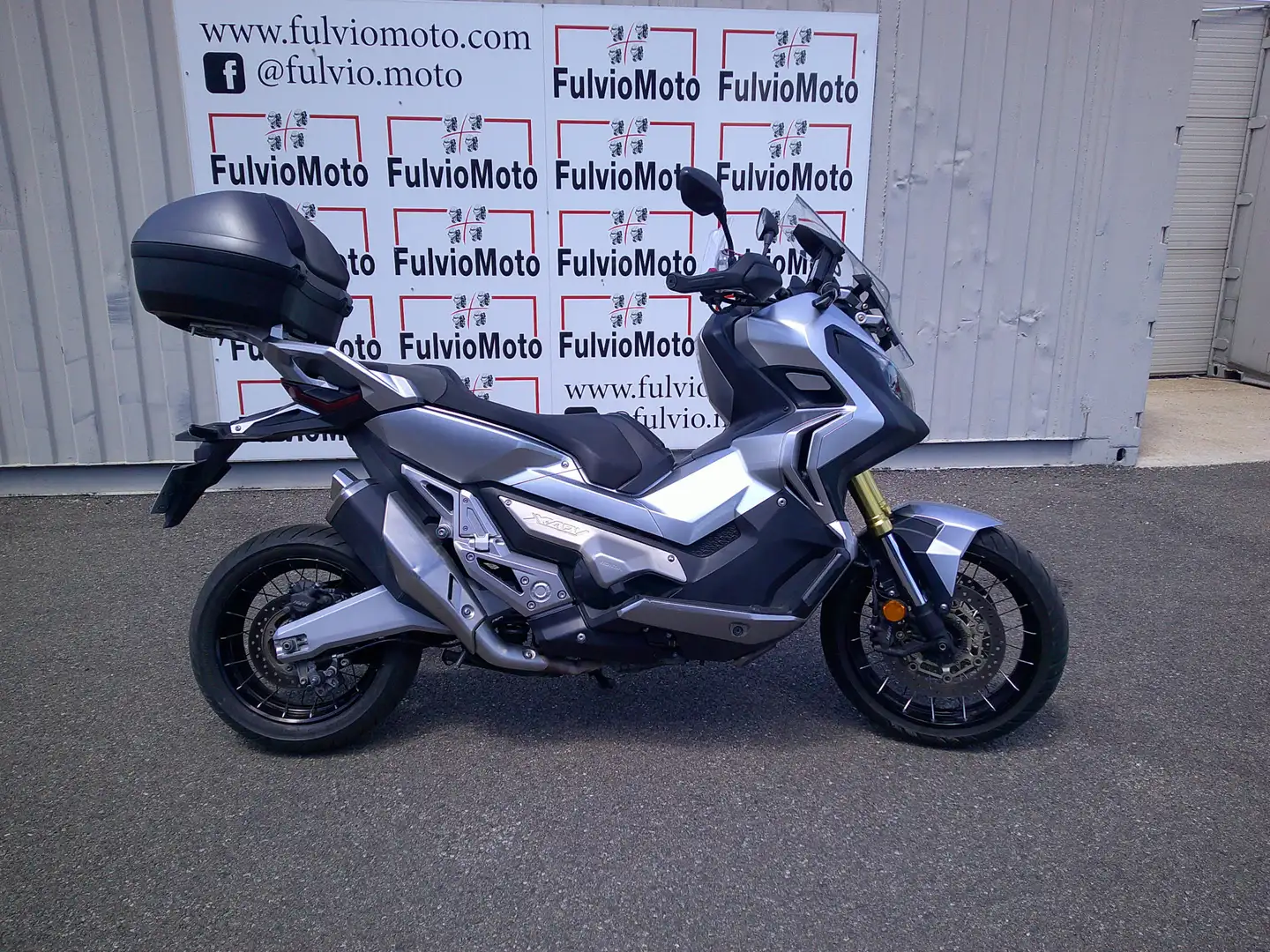 Honda X-ADV Gris - 1
