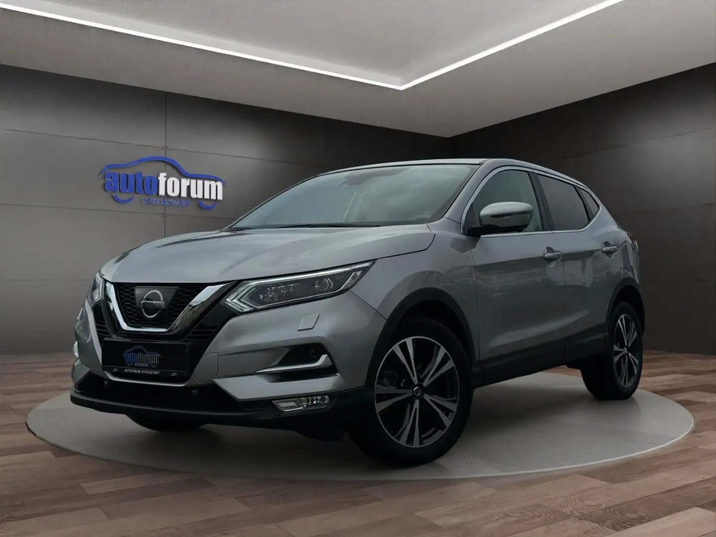 Nissan Qashqai N-Connecta AUTOMATIK°NAVI°LED°KAMERA°SHZ Silber - 1