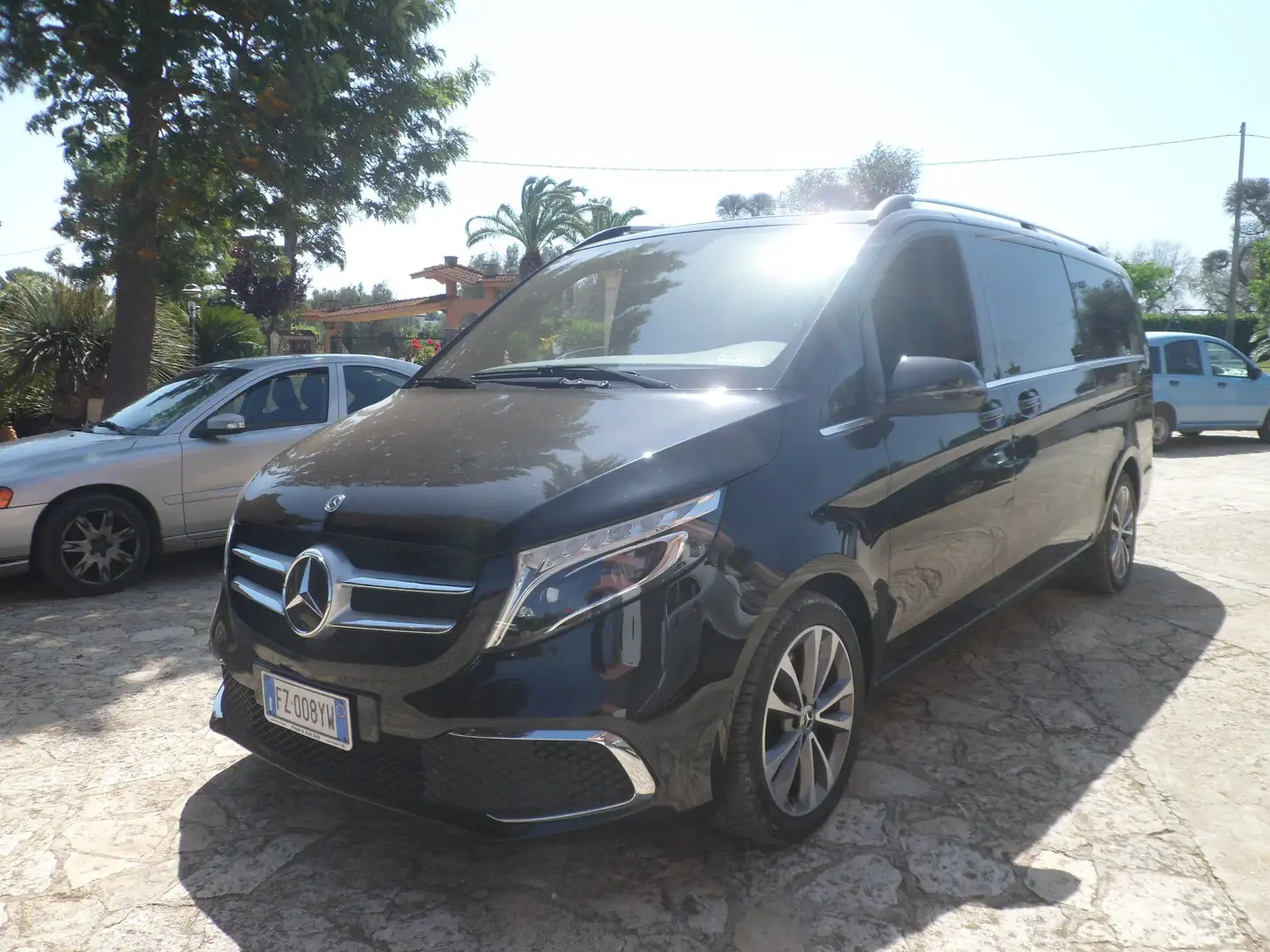 Mercedes-Benz V 250 d Automatic Premium Extralong Zwart - 1