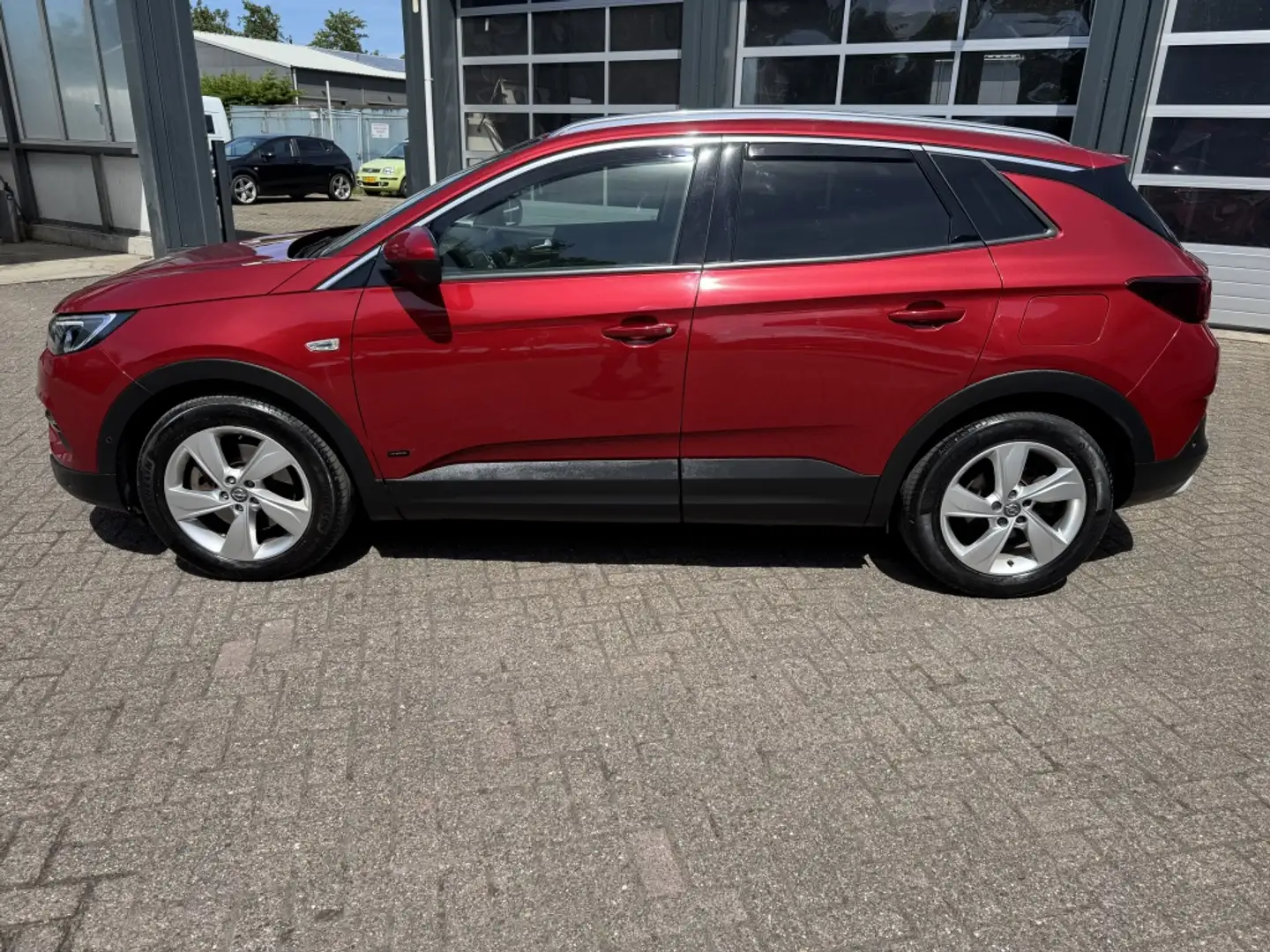 Opel Grandland X 1.6 THybr Ultimate * Trekhaak * Rot - 2