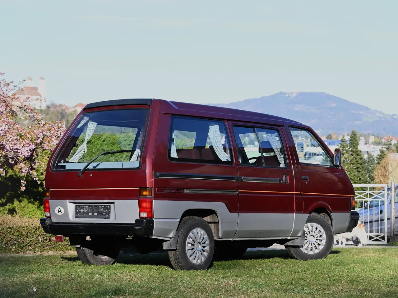 Nissan Vanette, foto 2