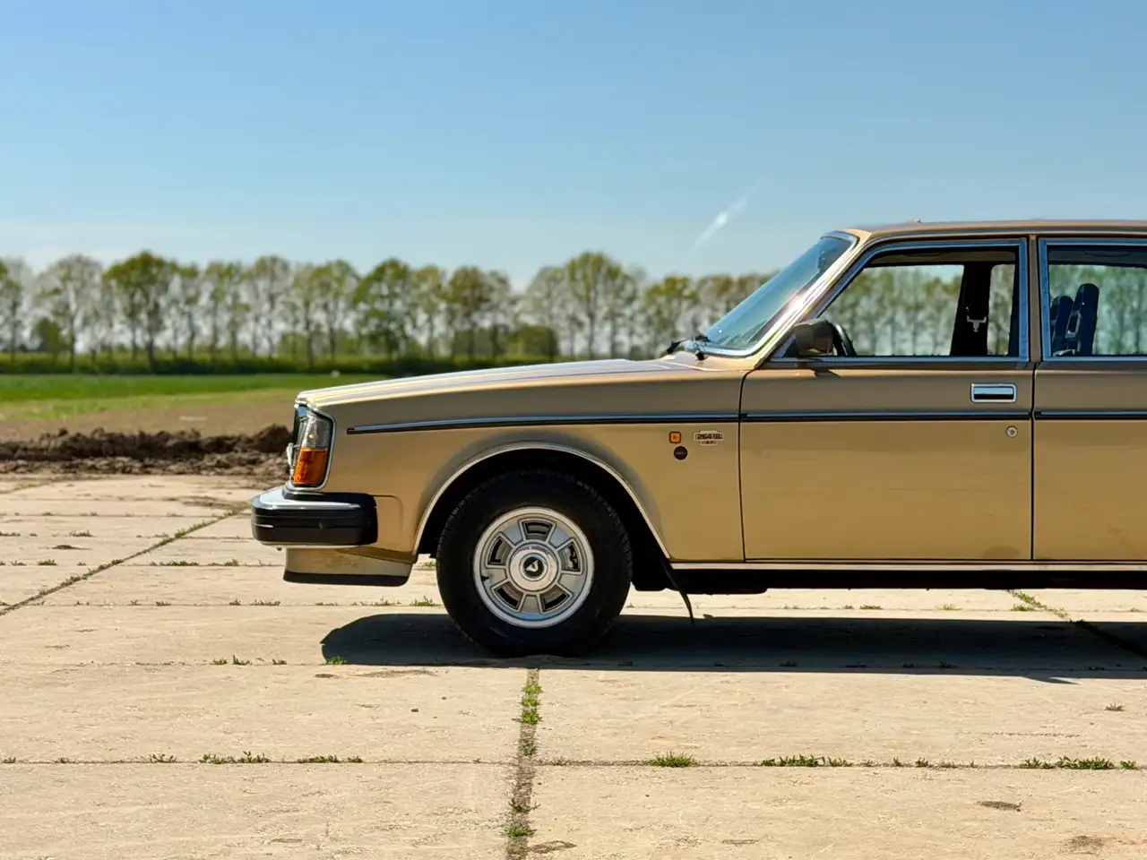 Volvo 264 GL 2.7 Handgeschakeld, Schuifdak, Airco, Trekhaak, foto 9