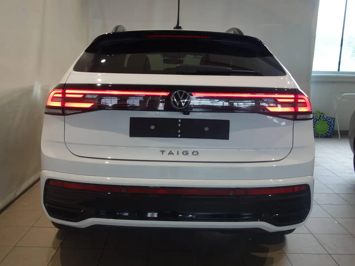 Volkswagen Taigo R-Line Weiß - 2