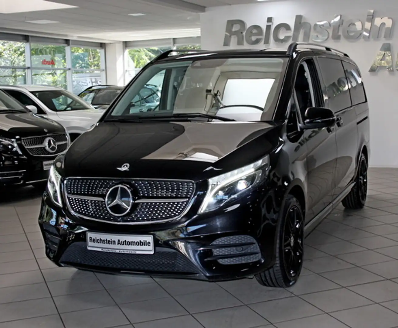 Mercedes-Benz V 300 d L 4M AMG 360° NIGHT DIST STANDH AHK Schwarz - 2