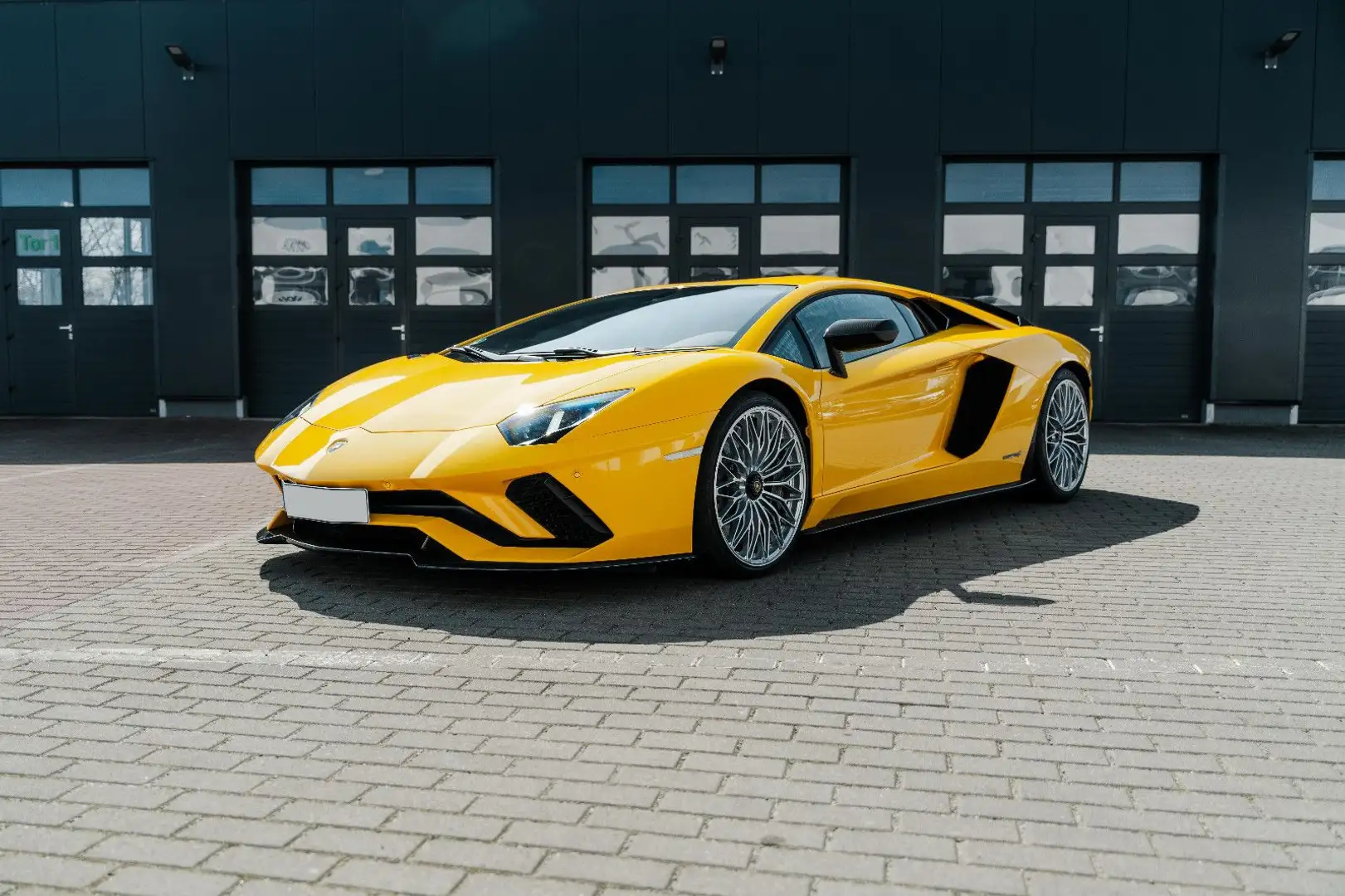 Lamborghini Aventador S VOLL Ausstattung *Mietkauf möglich Жовтий - 1