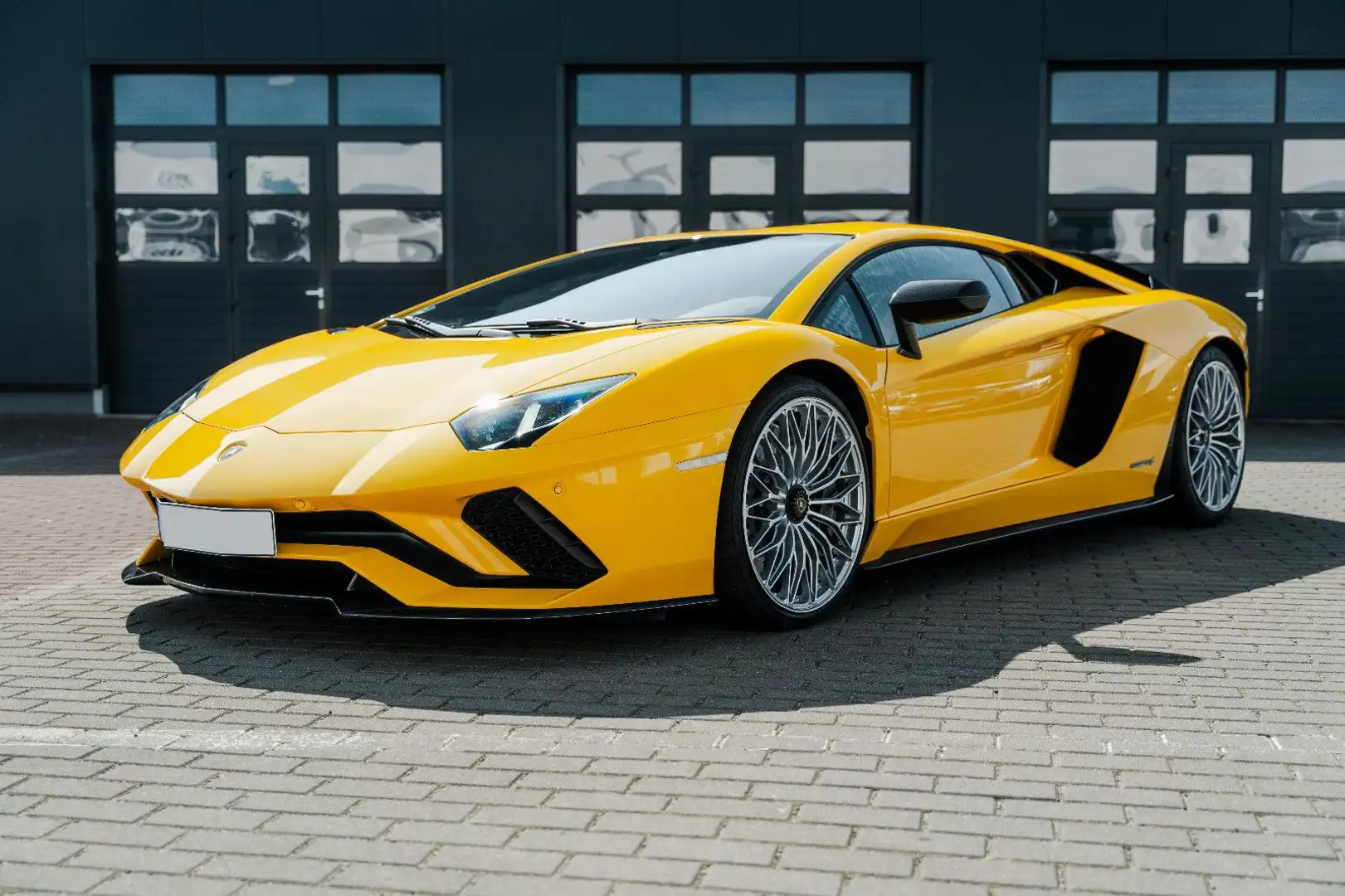 Lamborghini Aventador S VOLL Ausstattung *Mietkauf möglich Yellow - 2