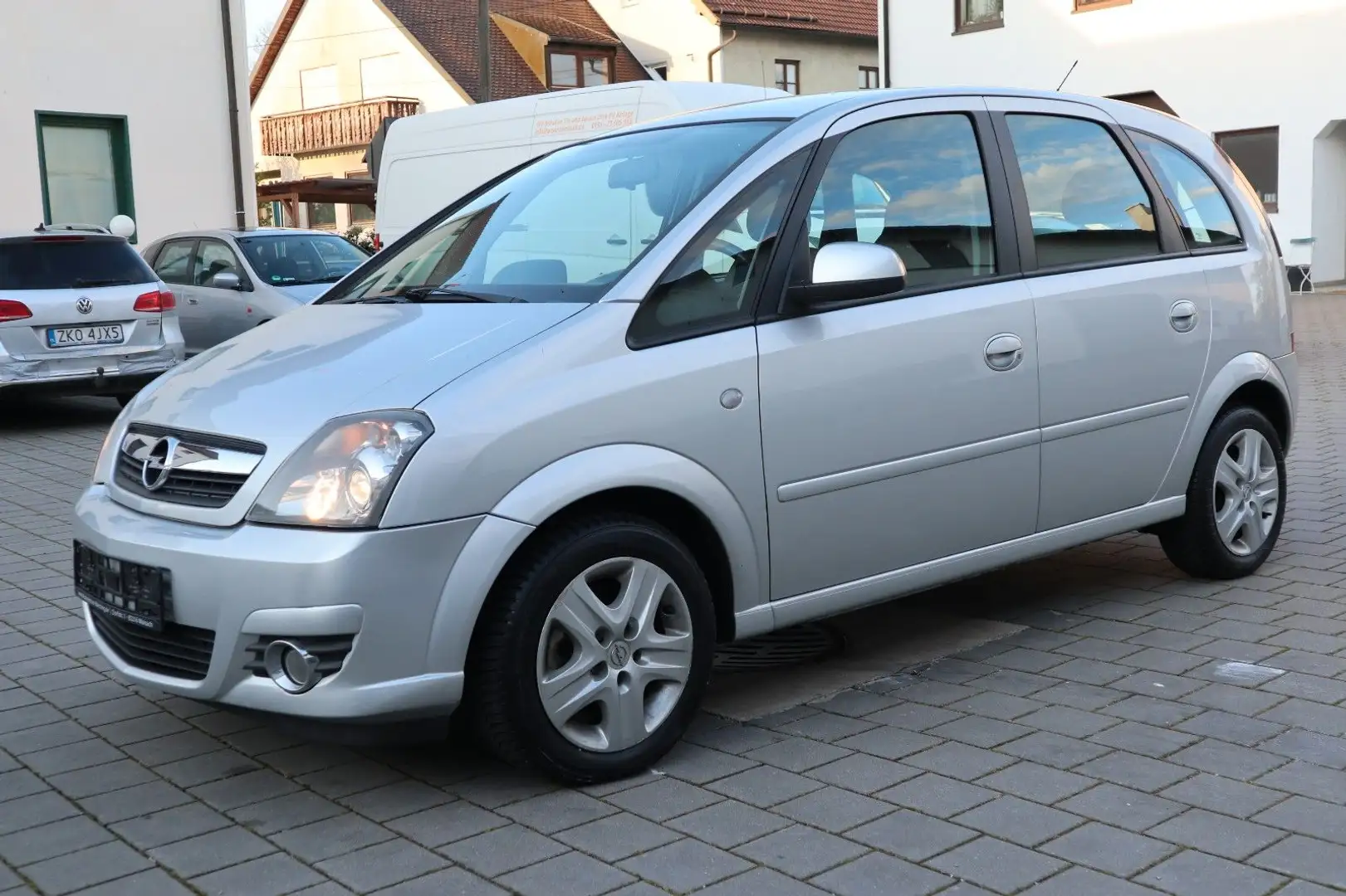 Opel Meriva 1.6 "110 Jahre" Automatik Zahnriemen NEU Срібний - 1