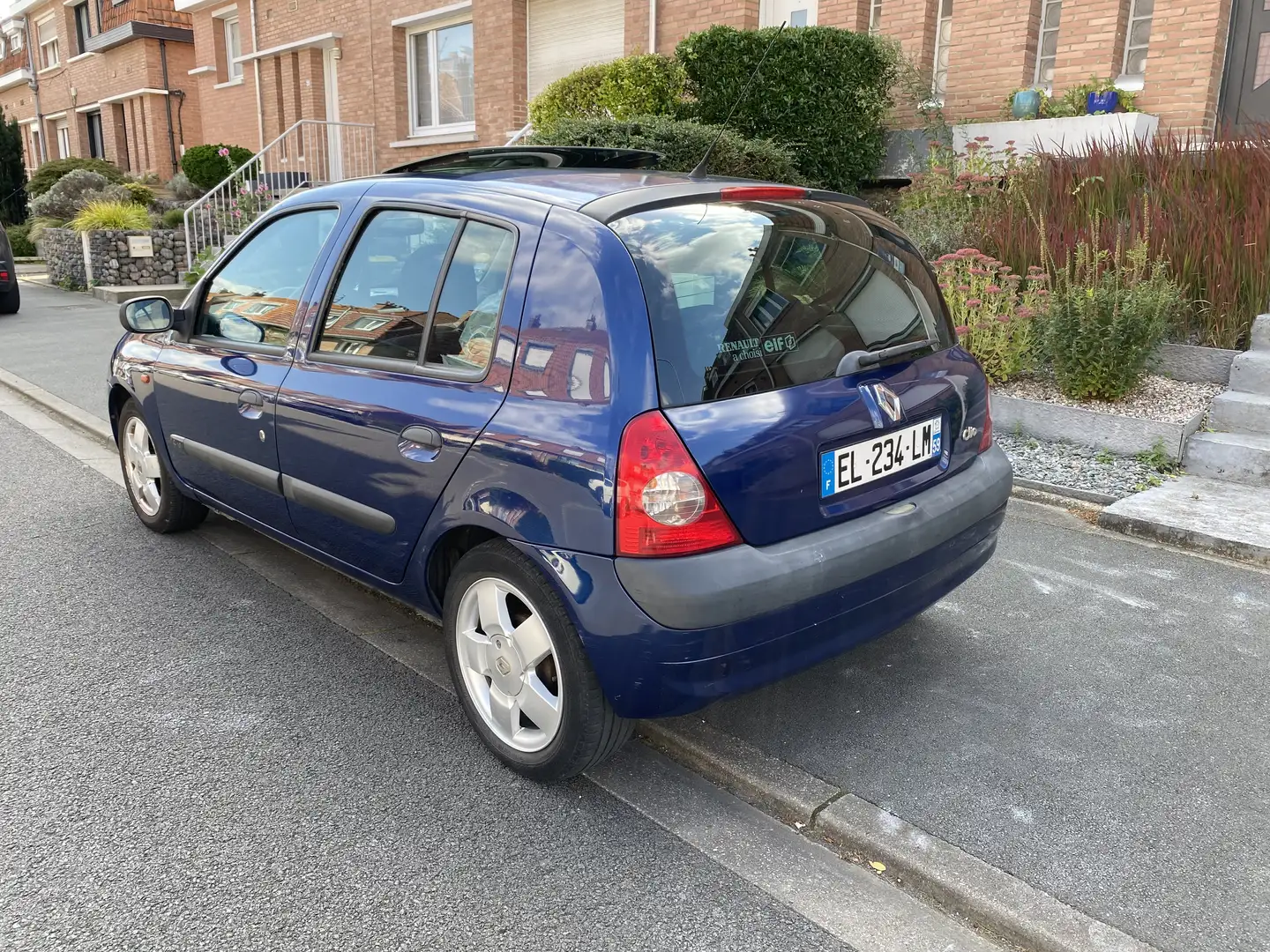 Renault Clio 1.4i 16V Extreme - 1
