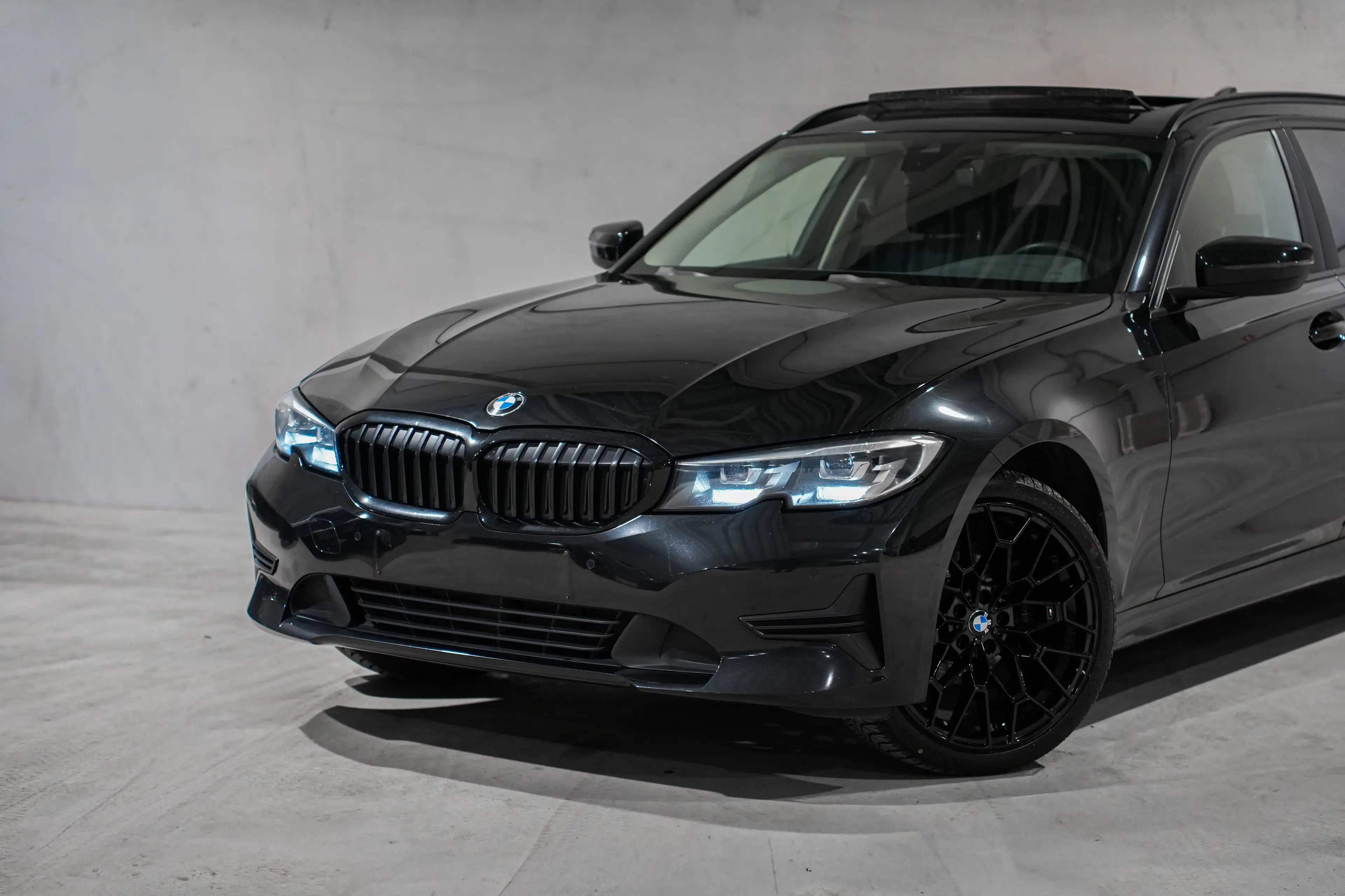 BMW 316 ✖ 19' PACK M | TOIT OUVRANT | FULL BLACK | TVA ✔ — photo 8