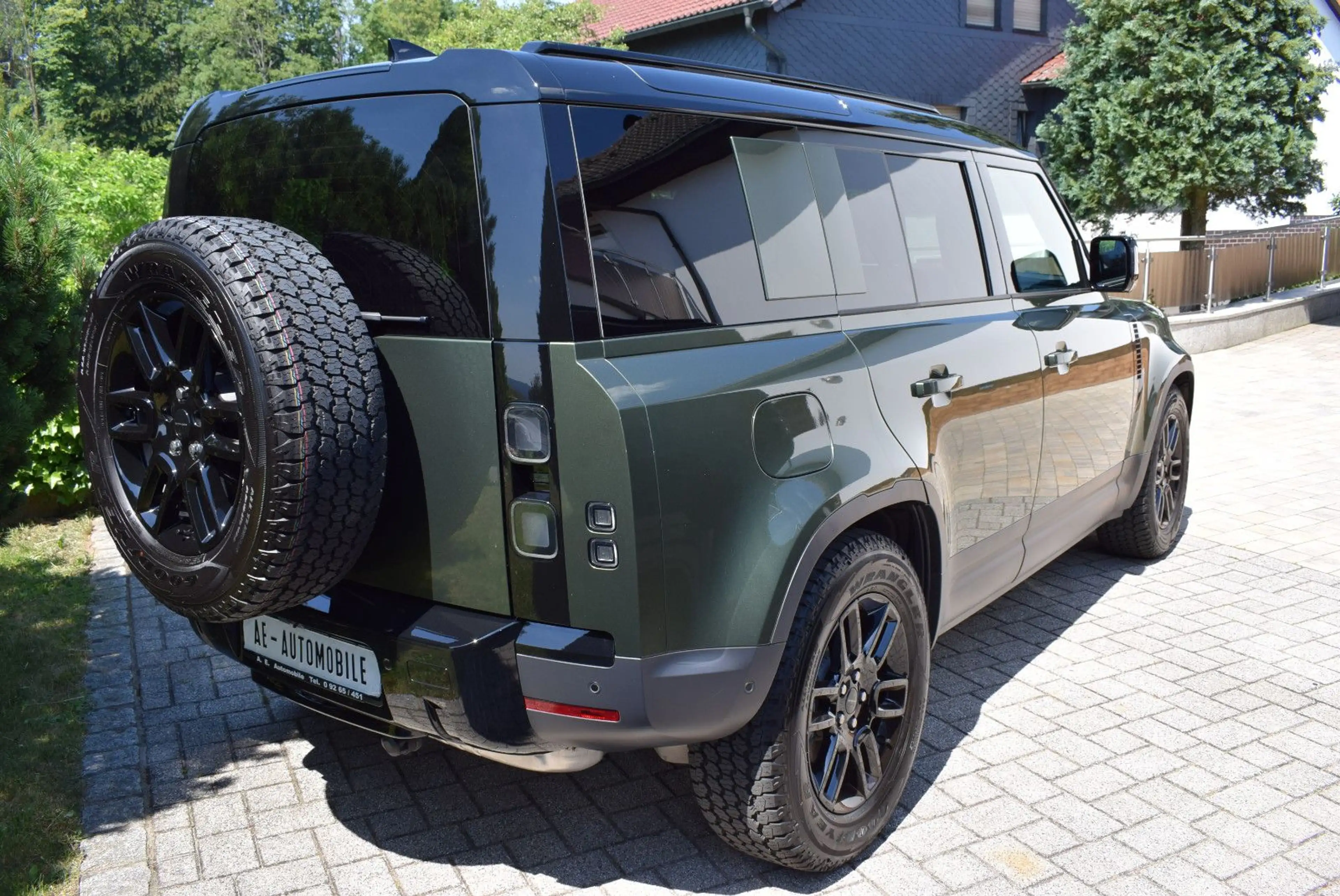 Land Rover Defender 110 D250 S / BLACKPACK/WIPA/LUFT/AHK — photo 4
