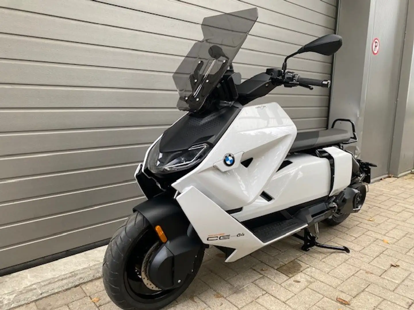 BMW CE 04 0 - 2