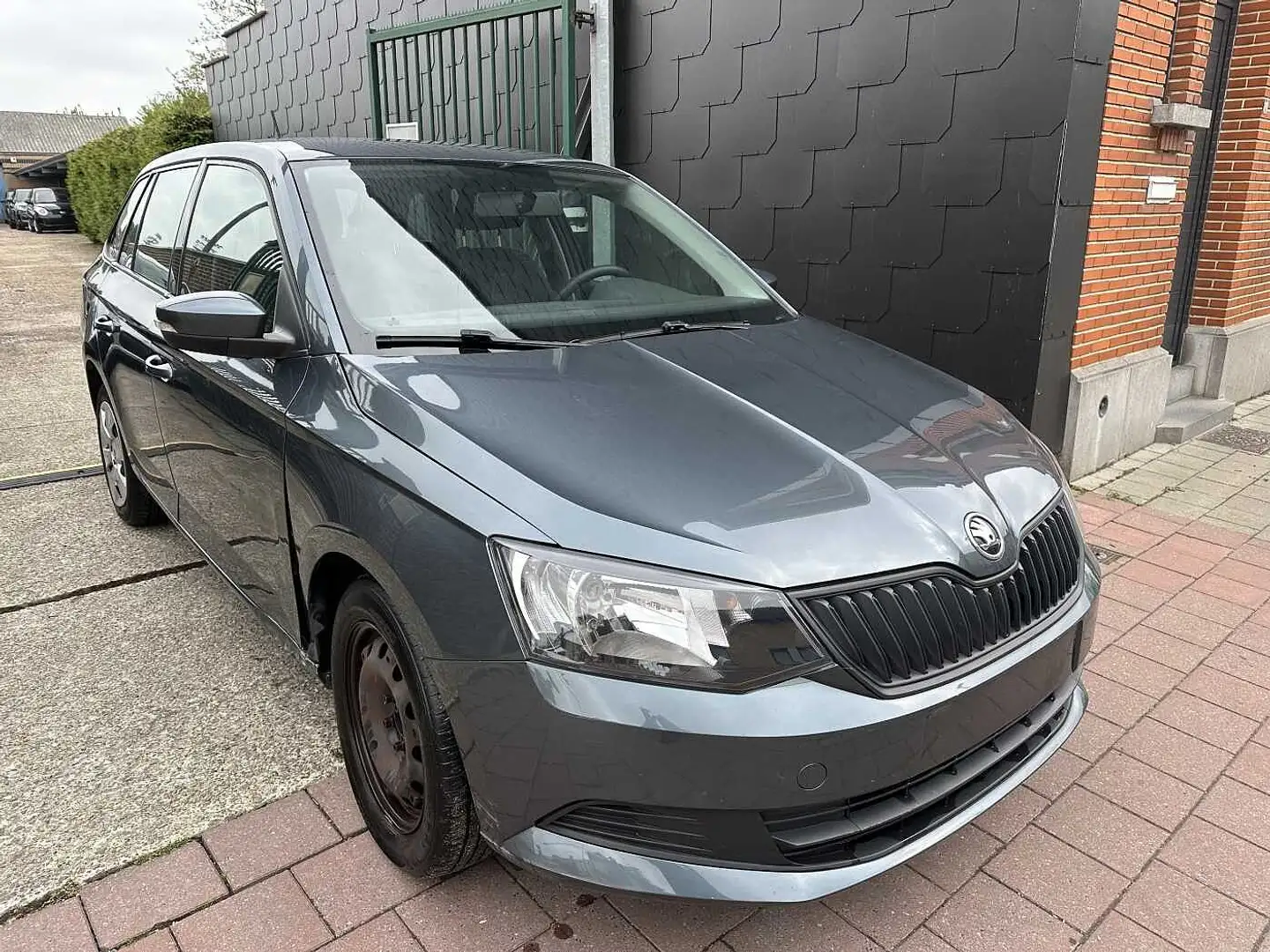 Skoda Fabia COMBI SW 1.0I MET 89DKM HANDELAARS & EXPORT Gris - 2