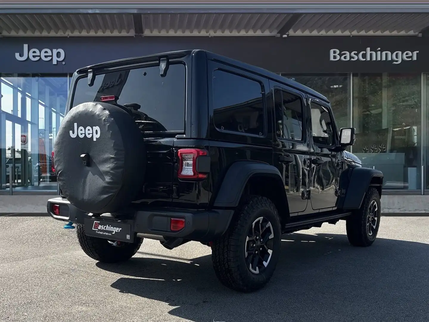 Jeep Wrangler PHEV 380 PS 4xe Rubicon Schwarz - 2