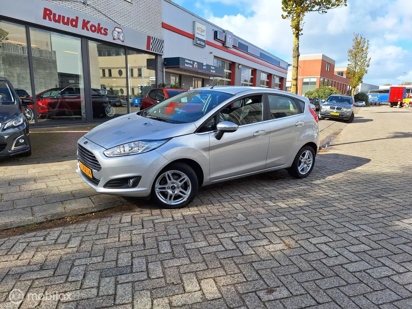 Ford Fiesta 1.0 TITANIUM Gris - 1