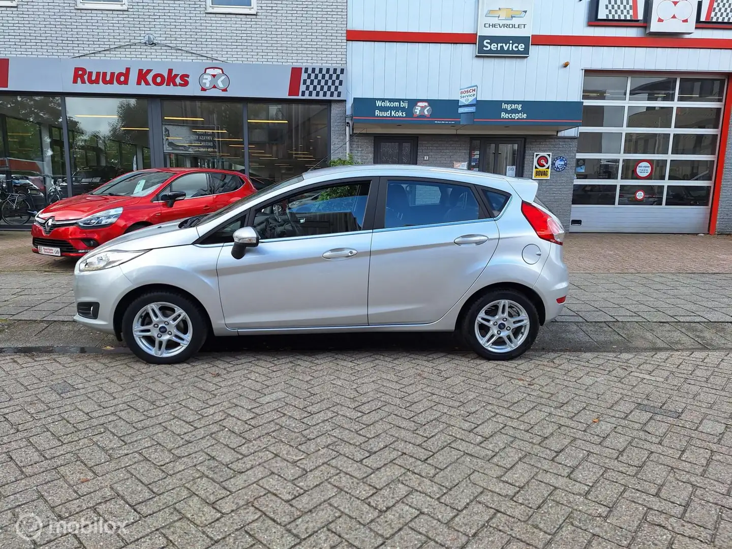 Ford Fiesta 1.0 TITANIUM Gris - 2