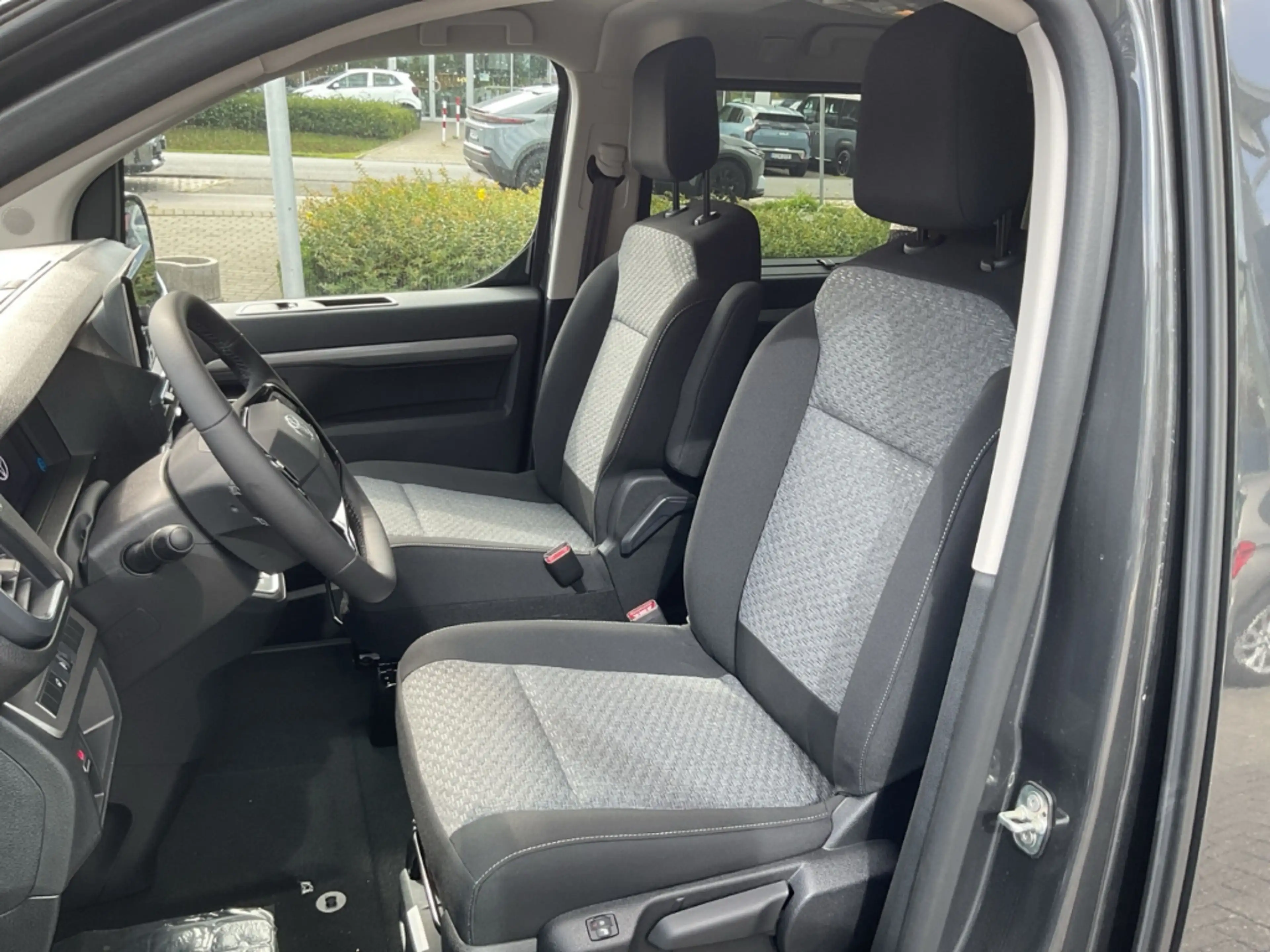 Toyota Proace Verso L2 Teamplayer AHK HUD Navi LED ACC Apple Car — photo 8