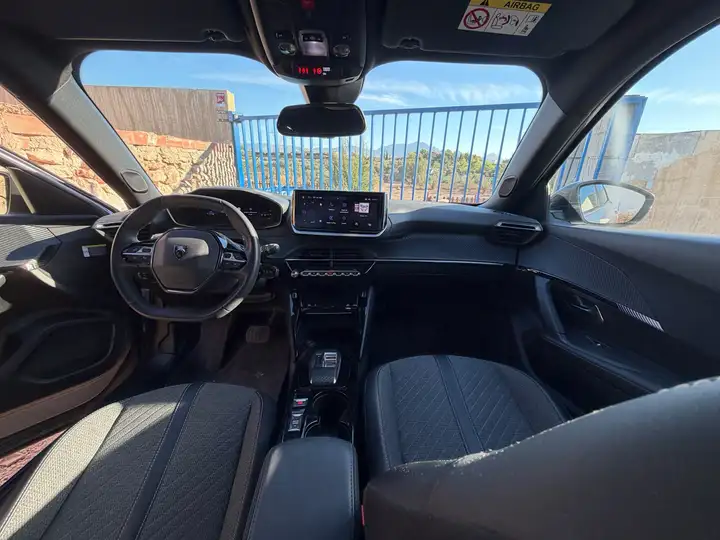 Peugeot 2008 2024, foto 7