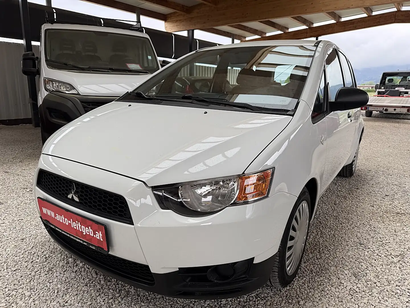 Mitsubishi Colt 5dr 1,1 MPI Austria Edition Weiß - 1