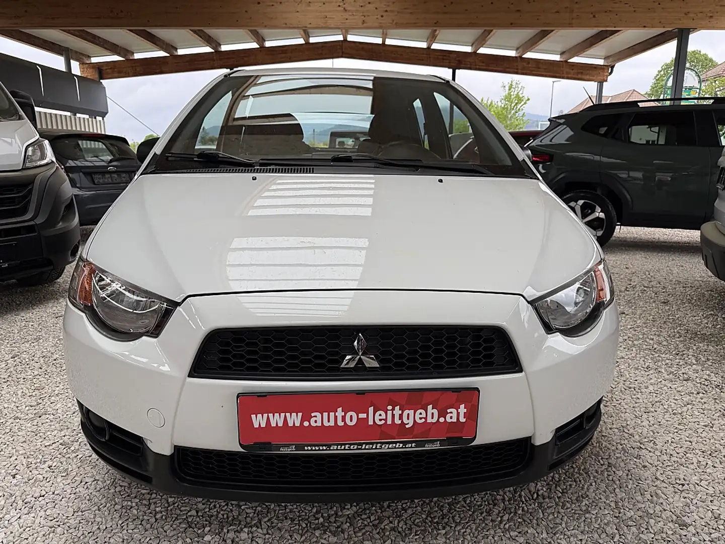 Mitsubishi Colt 5dr 1,1 MPI Austria Edition Weiß - 2