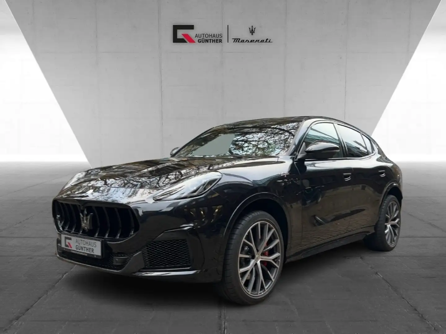 Maserati Grecale Trofeo V6 530PS -Carbon -Pano-Klima Paket Schwarz - 1