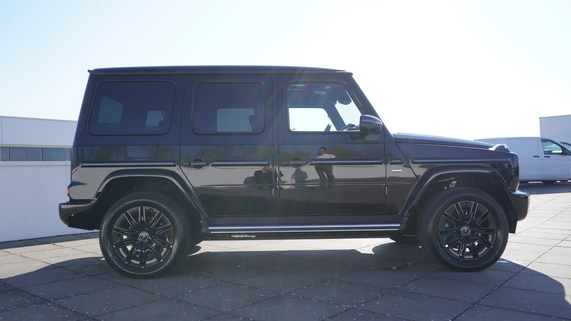 Mercedes-Benz G 580 AMG/PARKEERPAK 360 CAM/20"/NIGHTPAK/PANODAK Noir - 2