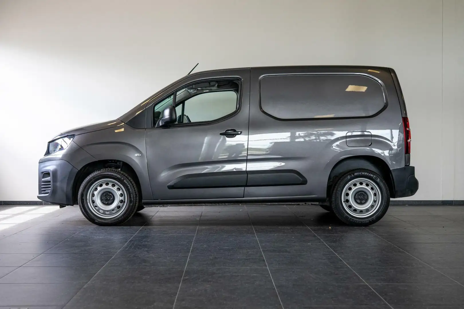 Peugeot Partner bestel 1.5 BlueHDI 130PK Premium Automaat Grijs - 2