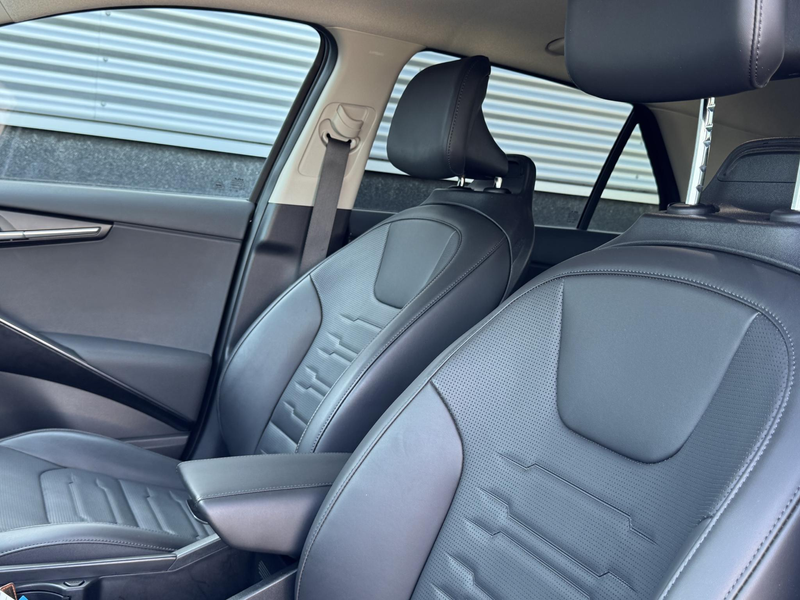 Kia e-Niro EV DynamicPlusLine 64.8 kWh Schuif/kanteldak, Elek — photo 7