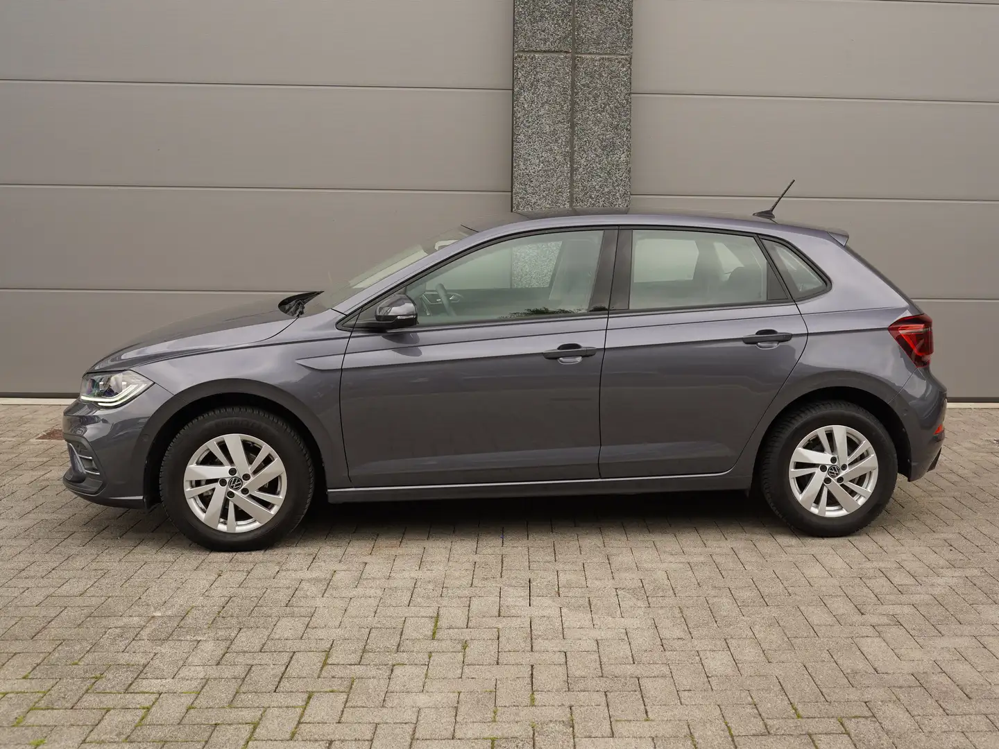 Volkswagen Polo 1.0TSI Style DSG *IQ LIGHT / VIRTUAL / CAM / CARPL Gris - 2