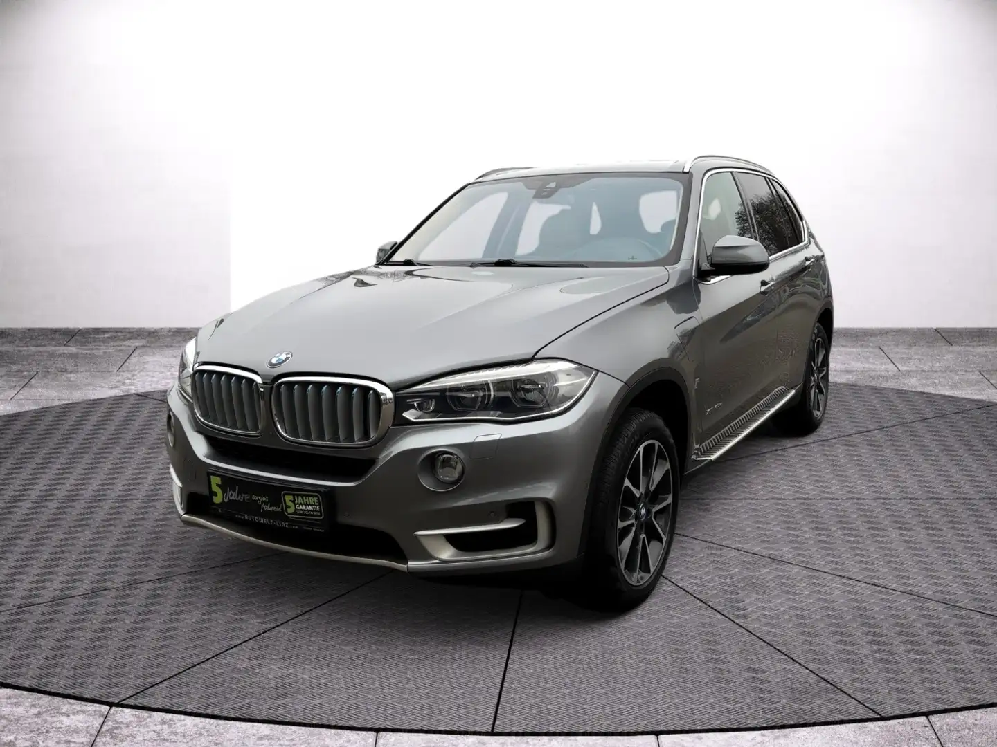 BMW X5 HYBRID PHEV XDRIVE 40e AUT +NightVision+HUD Grau - 2