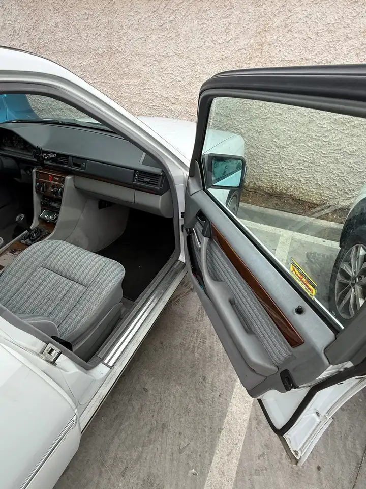 Mercedes-Benz 200D, foto 5