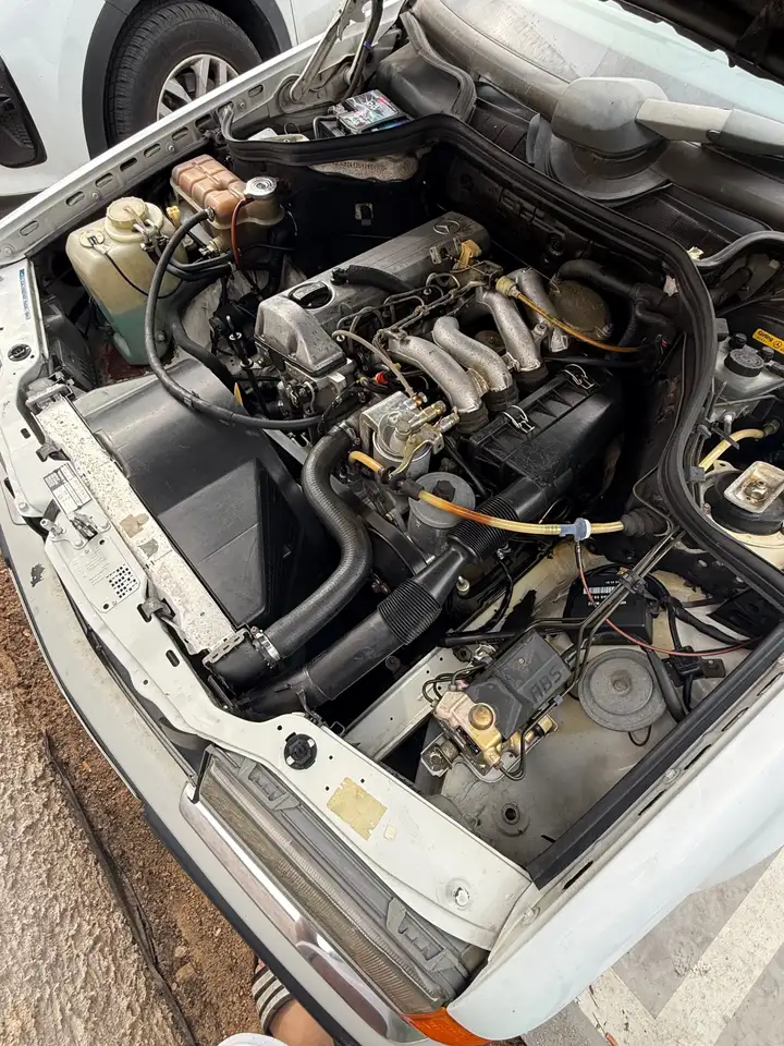 Mercedes-Benz 200D, foto 12