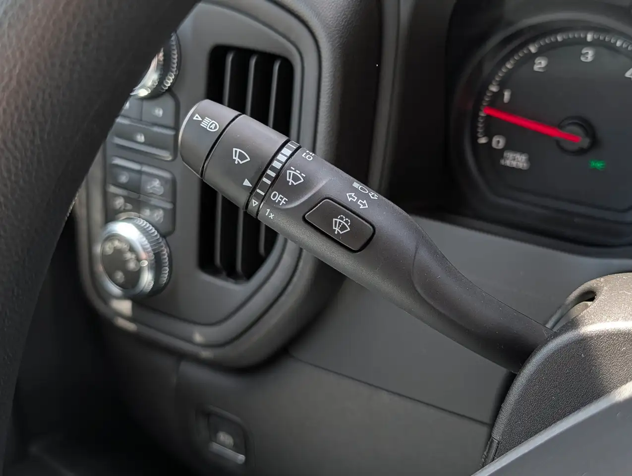 GMC Sierra 2500HD снимка GMC Sierra 2500HD