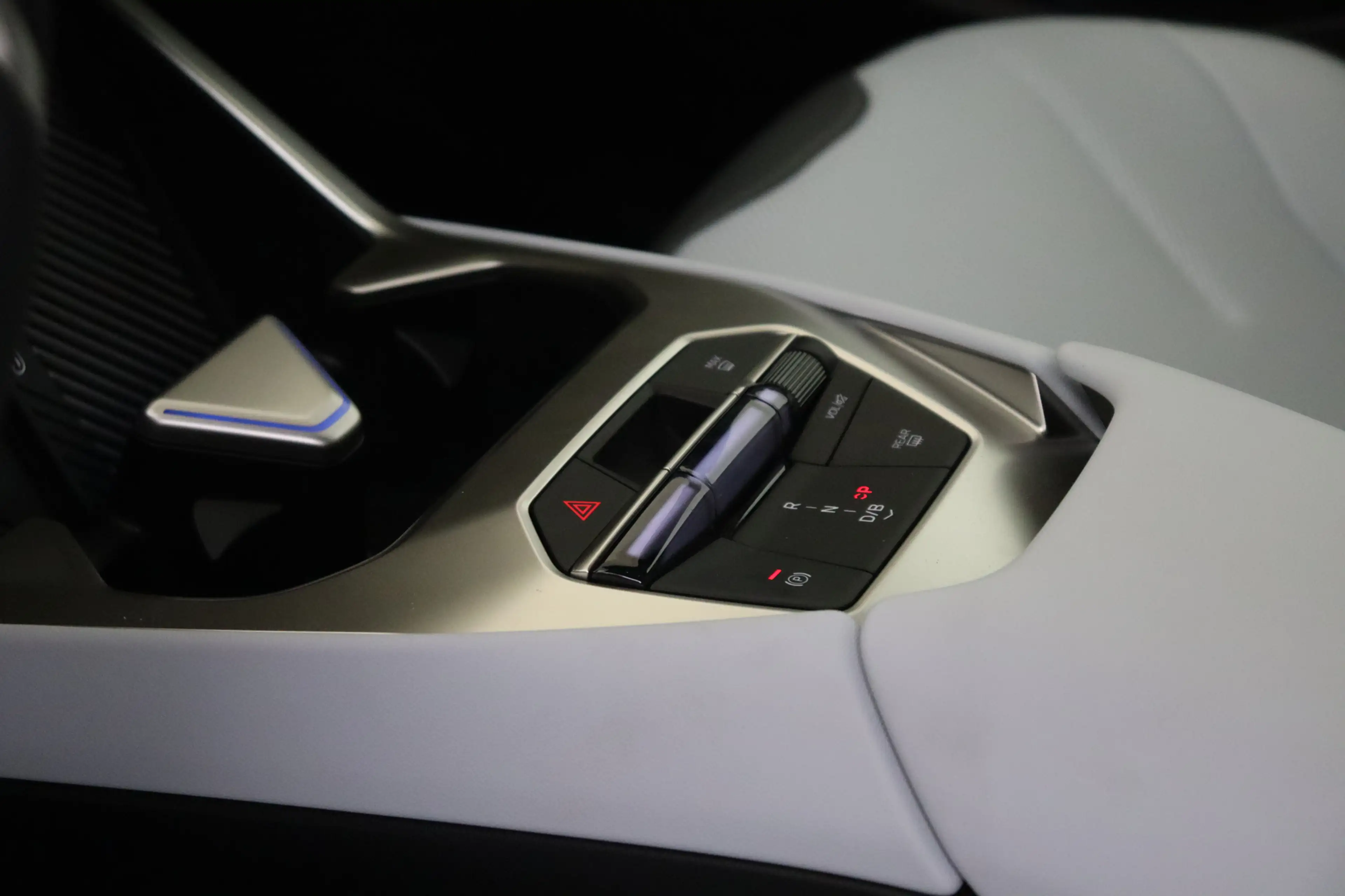 BMW iX3 50 xDrive M Sport / Panoramadak / Trekhaak / 3D He — photo 6