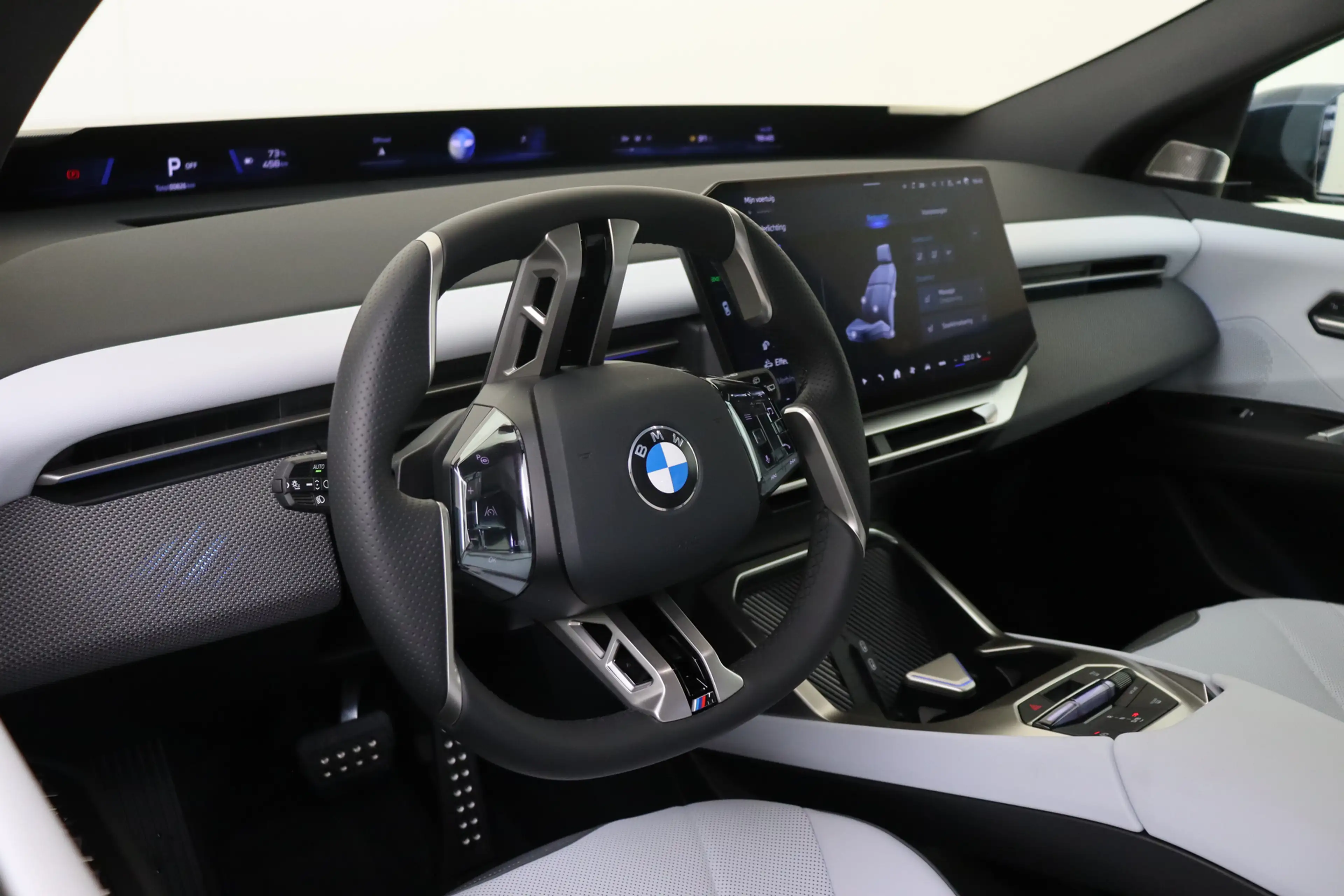 BMW iX3 50 xDrive M Sport / Panoramadak / Trekhaak / 3D He — photo 3