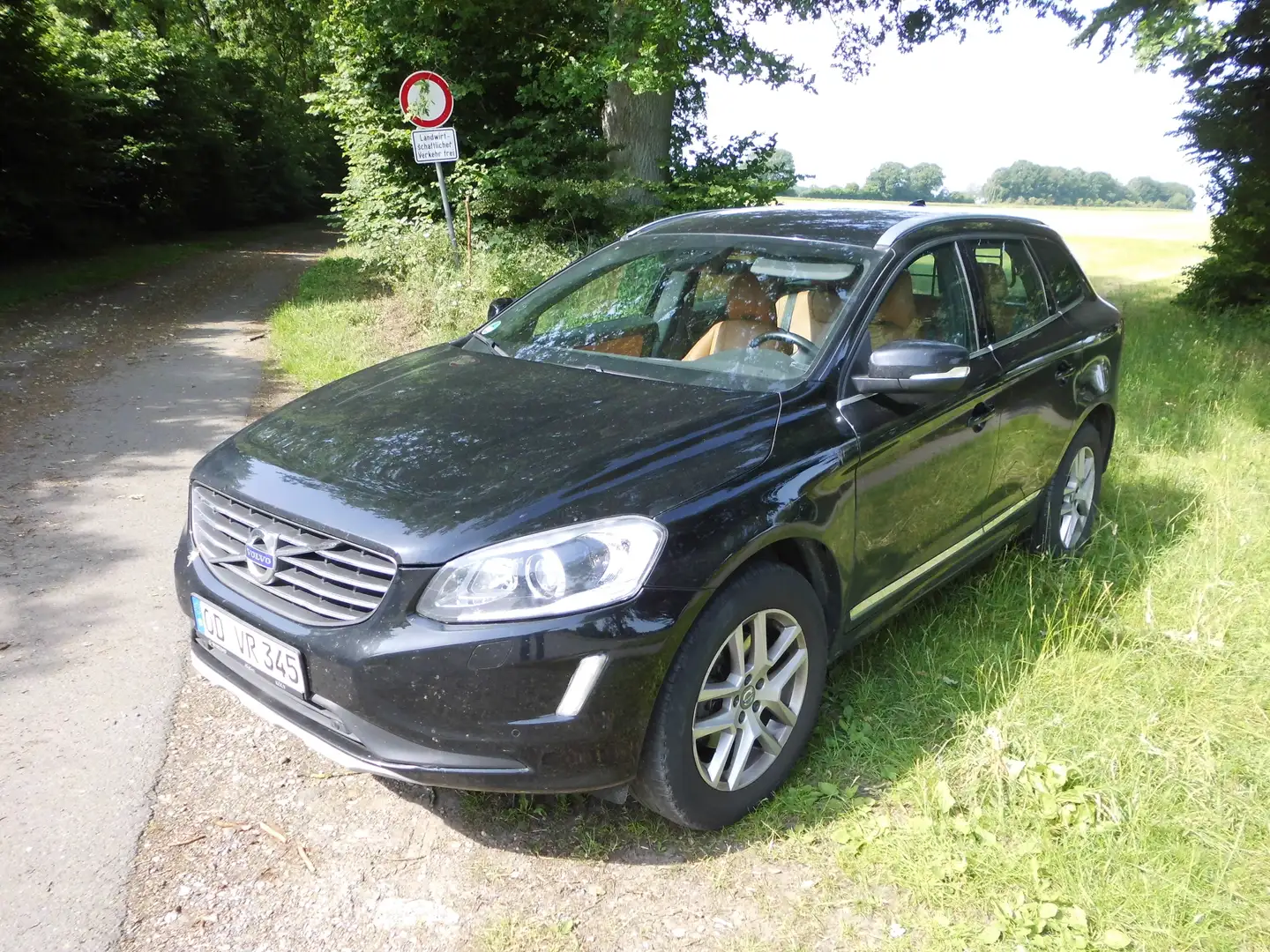 Volvo XC60 Summum 2WD Schwarz - 1