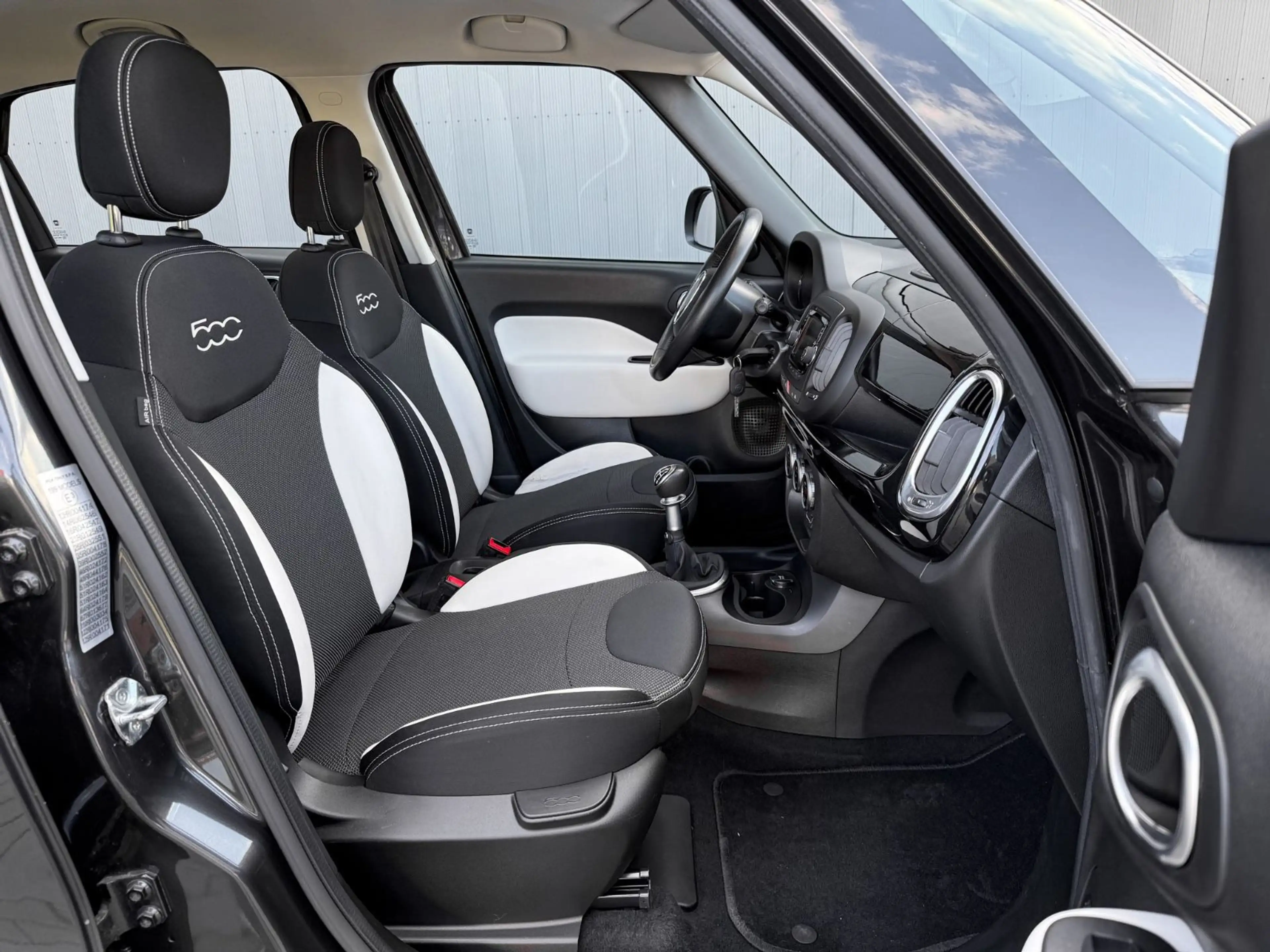 Fiat 500L Trekking ROCKSTAR |NAVI|DAB|TEILLEDER|PDC|+ — photo 10