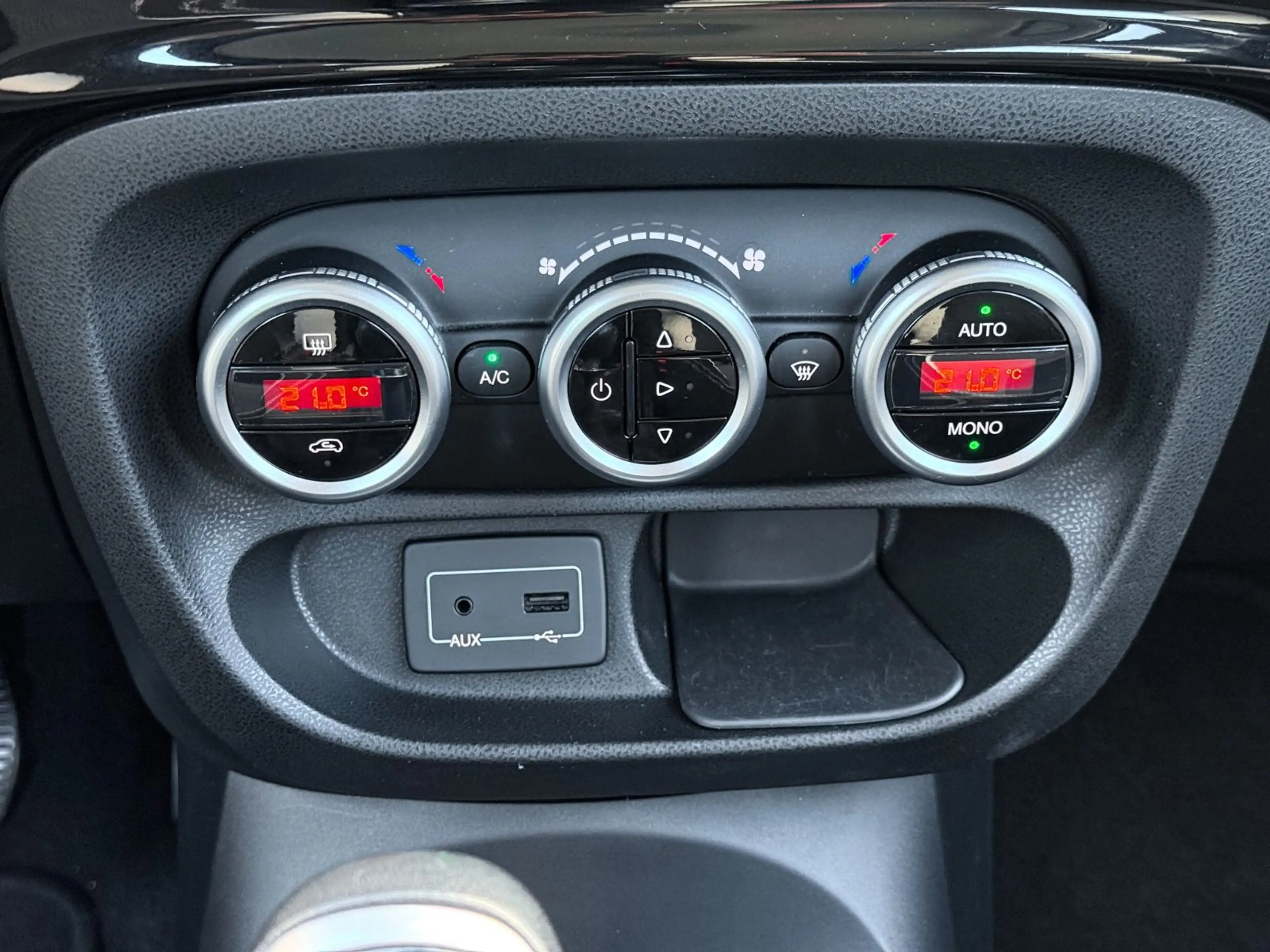 Fiat 500L Trekking ROCKSTAR |NAVI|DAB|TEILLEDER|PDC|+ — photo 15