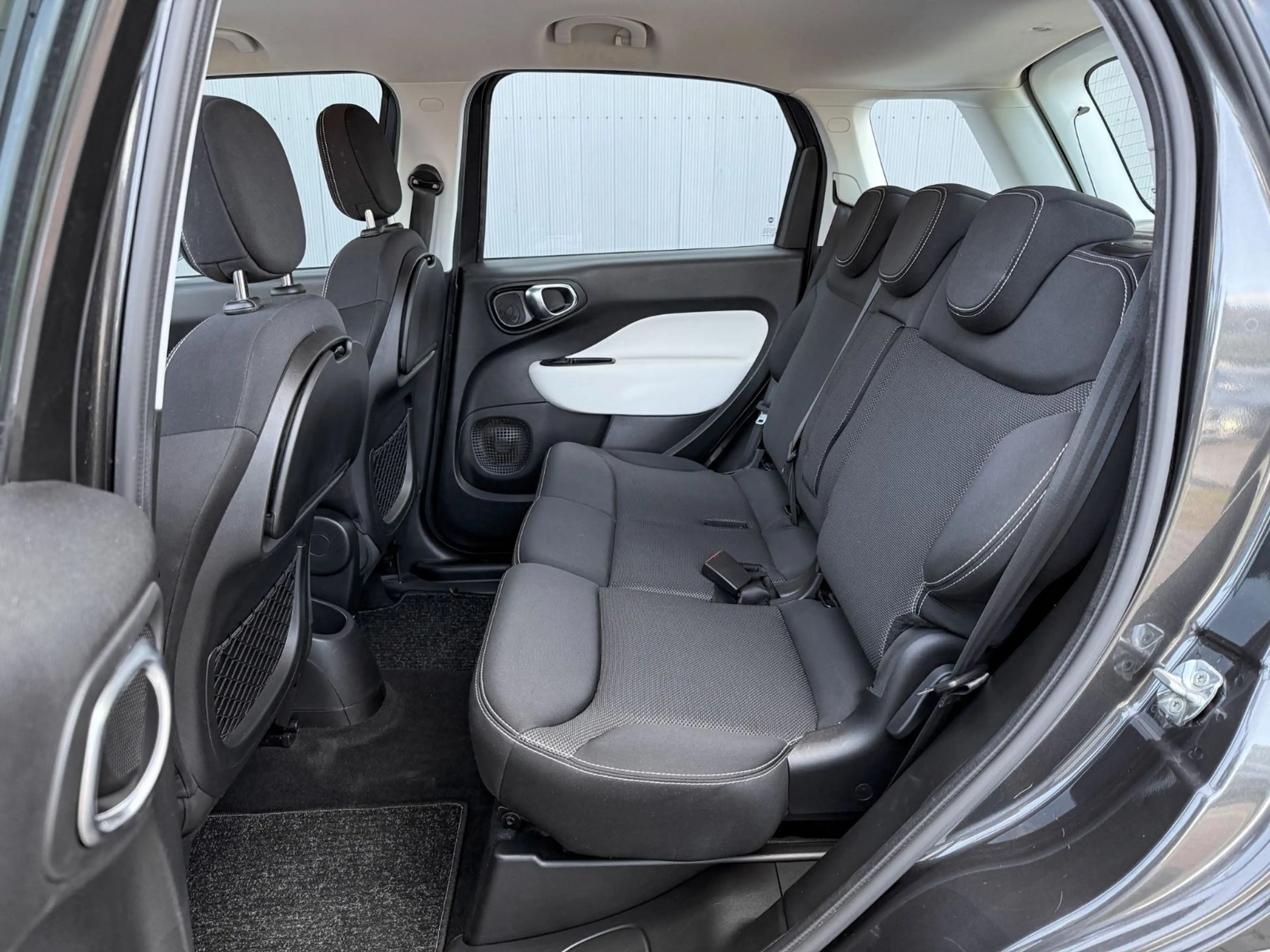 Fiat 500L Trekking ROCKSTAR |NAVI|DAB|TEILLEDER|PDC|+ — photo 9